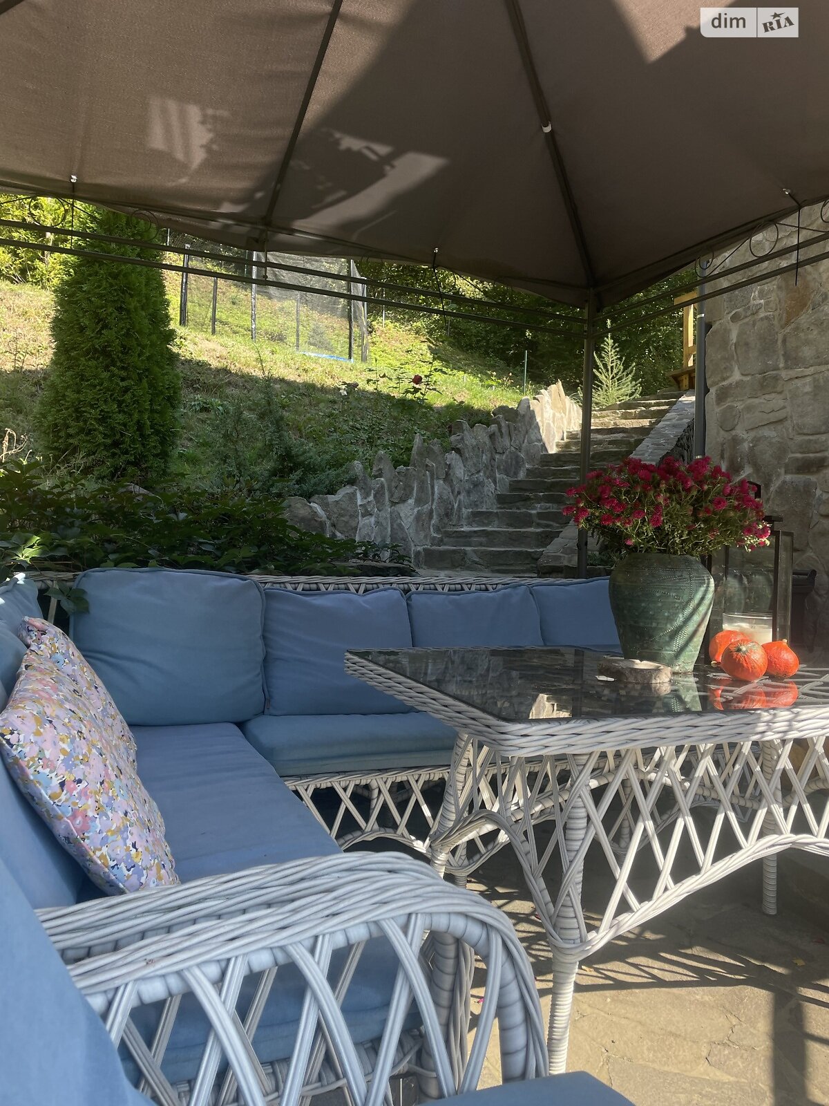 двухэтажный дом беседка, 80 кв. м, кирпич. Сдается помесячно в Лумшорах фото 1