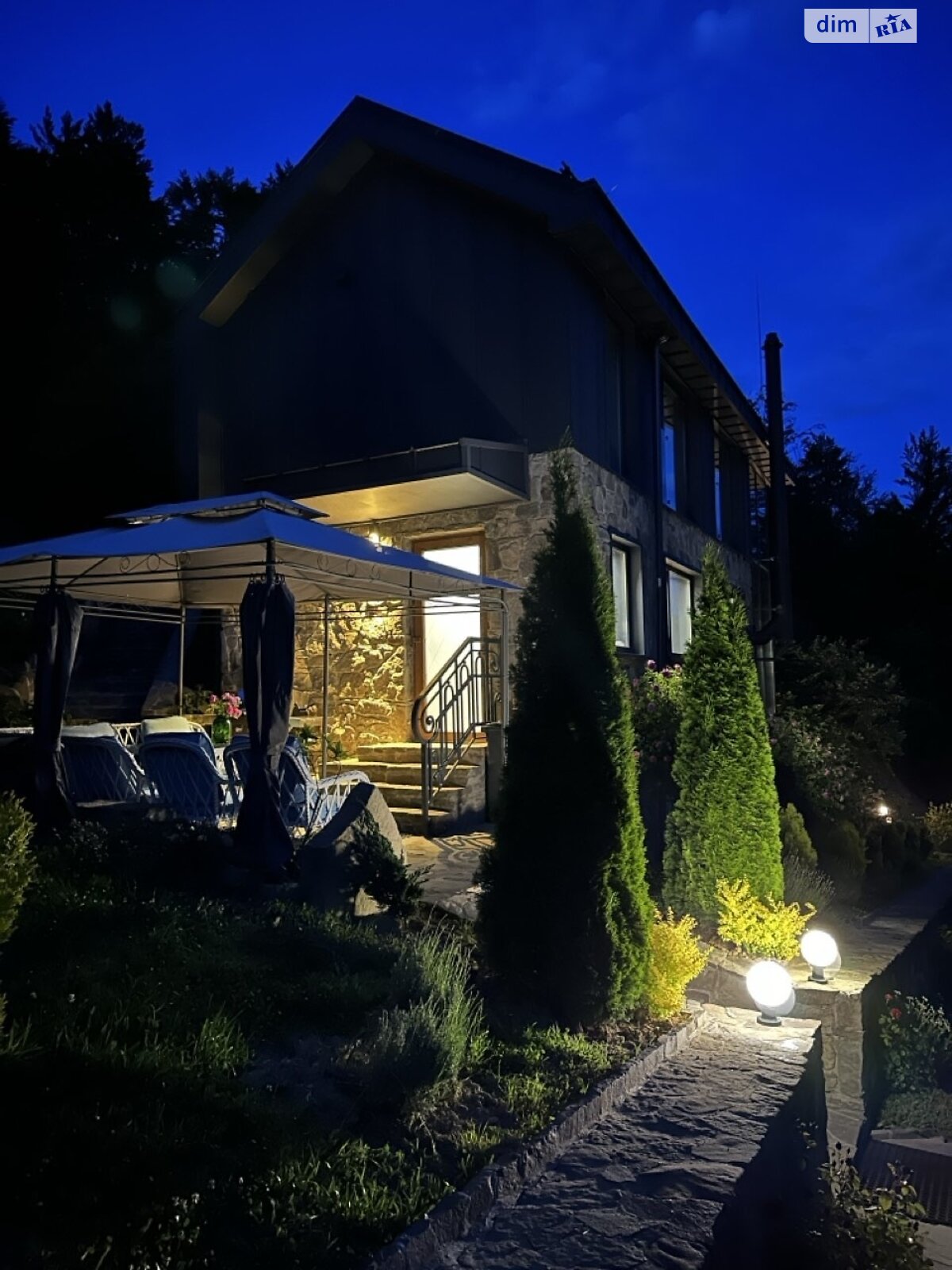 двухэтажный дом беседка, 80 кв. м, кирпич. Сдается помесячно в Лумшорах фото 1