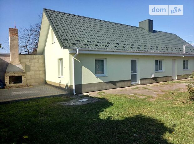 двухэтажный дом с камином, 50 кв. м, кирпич. Сдается помесячно в Луцке, в районе 40 микрорайон фото 1 двухэтажный дом с камином, 50 кв. м, кирпич. Сдается помесячно в Луцке, в районе 40 микрорайон фото 1