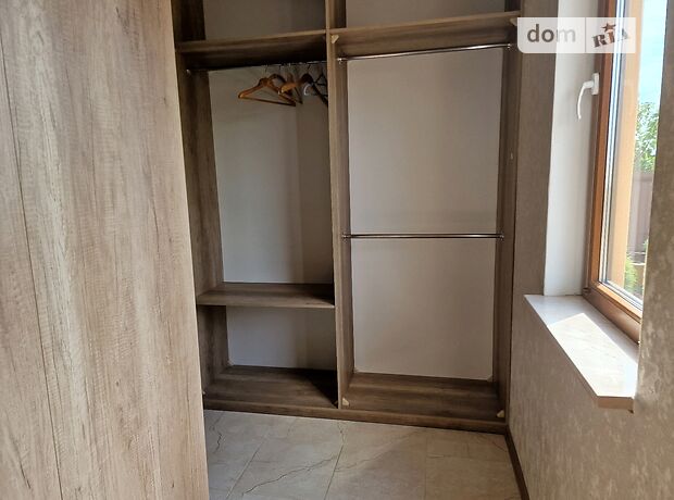 двухэтажный дом с камином, 220 кв. м, кирпич. Сдается помесячно в село Липины, Волынская обл. фото 1 двухэтажный дом с камином, 220 кв. м, кирпич. Сдается помесячно в село Липины, Волынская обл. фото 1
