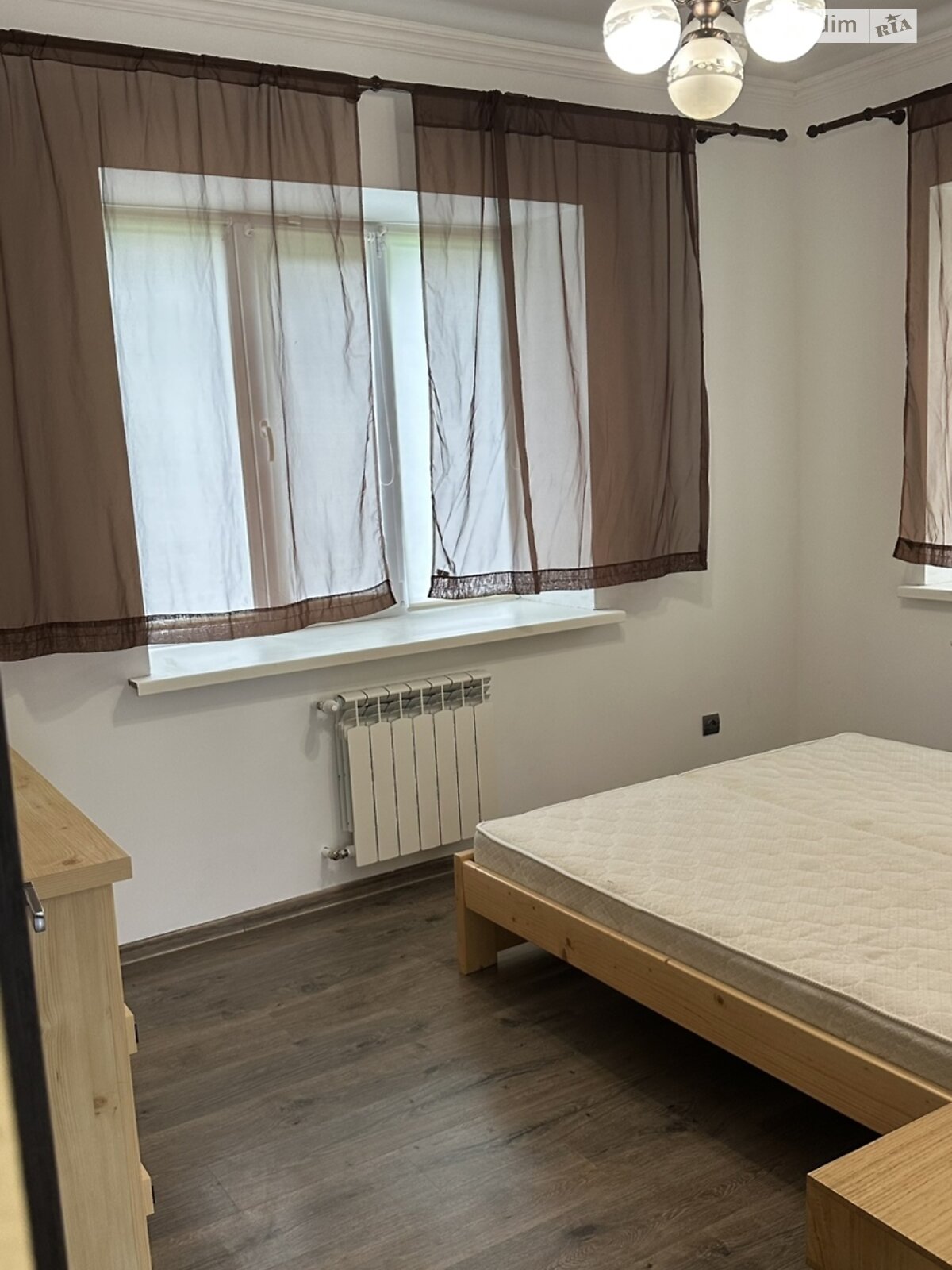 одноэтажный дом, 100 кв. м, кирпич. Сдается помесячно в Луцке фото 1 одноэтажный дом, 100 кв. м, кирпич. Сдается помесячно в Луцке фото 1