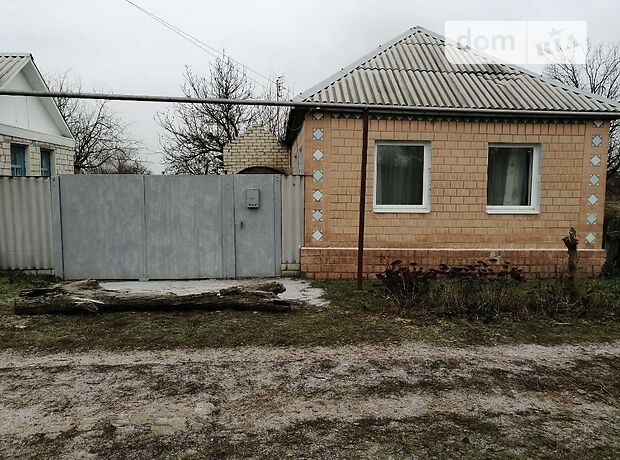 одноэтажный дом с мебелью, 90 кв. м, кирпич. Сдается помесячно в село Георгиевка, Луганская обл. фото 1 одноэтажный дом с мебелью, 90 кв. м, кирпич. Сдается помесячно в село Георгиевка, Луганская обл. фото 1