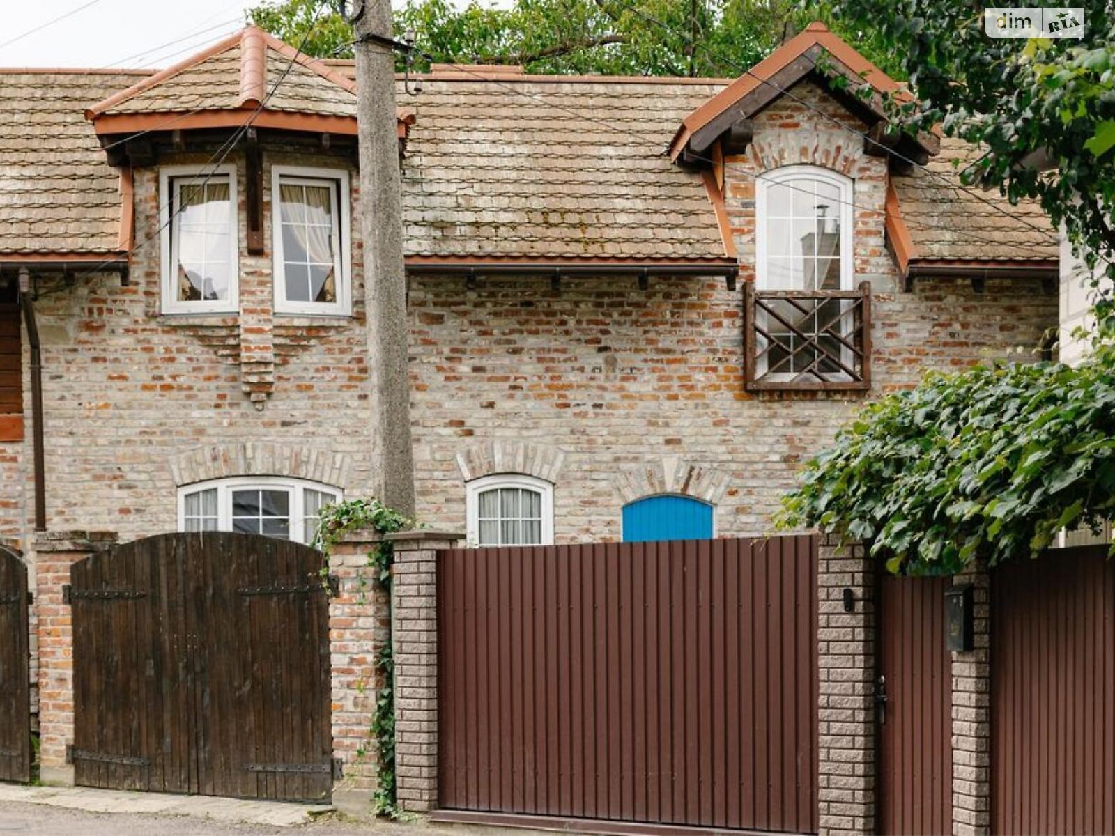 двухэтажный дом веранда, 60 кв. м, кирпич. Сдается помесячно в Львове, в районе Франковский фото 1