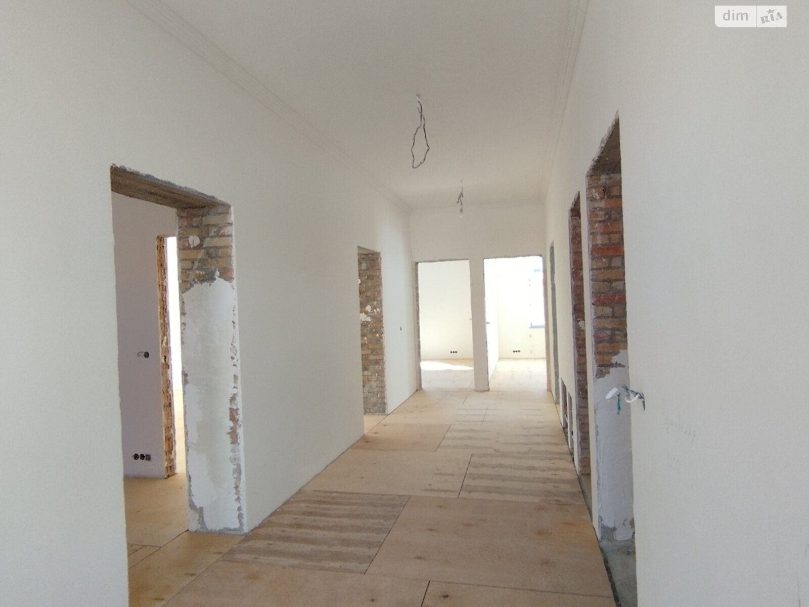 двухэтажный дом, 488 кв. м, кирпич. Сдается помесячно в Львове, в районе Франковский фото 1 двухэтажный дом, 488 кв. м, кирпич. Сдается помесячно в Львове, в районе Франковский фото 1