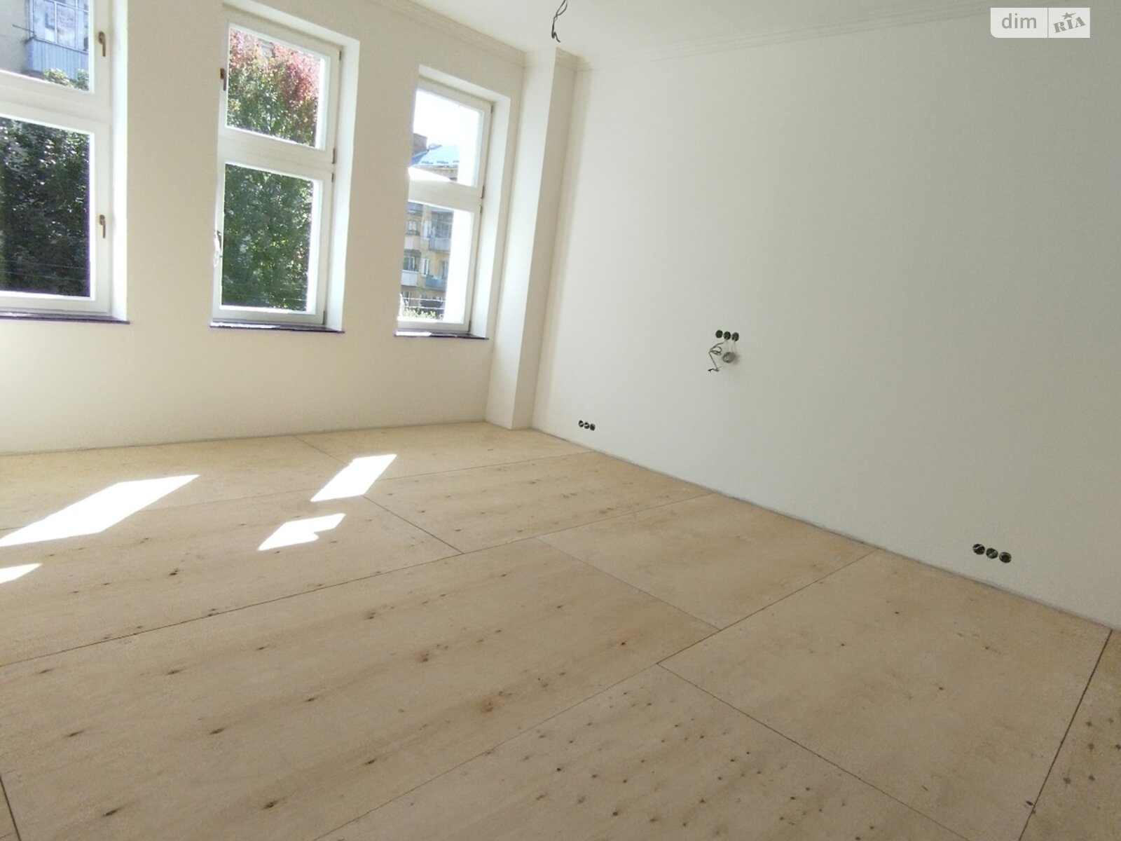 двухэтажный дом, 488 кв. м, кирпич. Сдается помесячно в Львове, в районе Франковский фото 1 двухэтажный дом, 488 кв. м, кирпич. Сдается помесячно в Львове, в районе Франковский фото 1