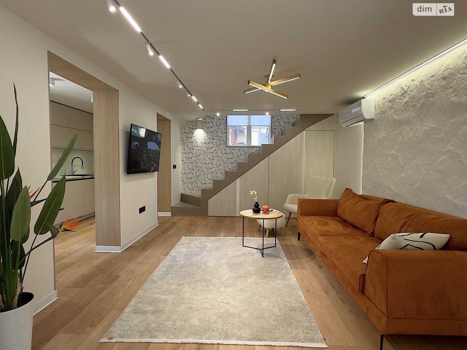 двоповерховий будинок, 60 кв. м, цегла. Здається помісячно в Львові, в районі Франківський фото 1 двопроверховий будинок, 60 кв. м, цегла. Здається помісячно в Львові, в районі Франківський фото 1