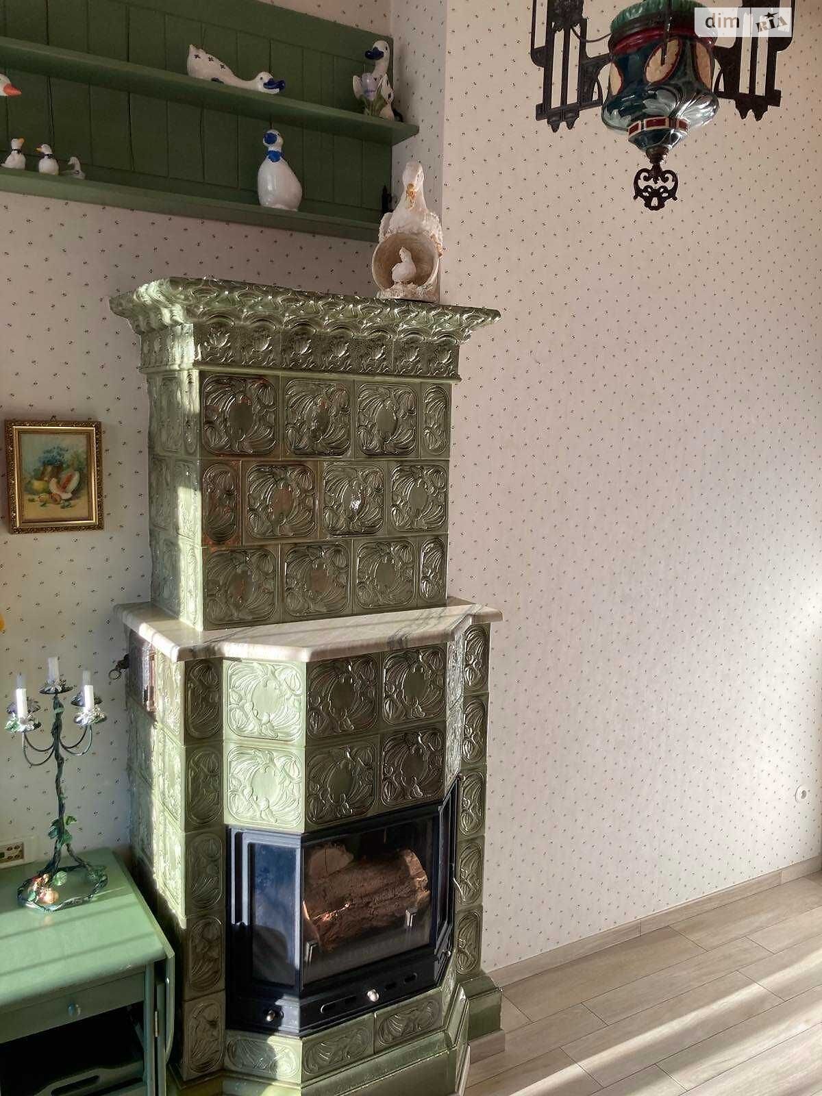 трехэтажный дом, 255 кв. м, кирпич. Сдается помесячно в Львове, в районе Лычаковский фото 1 трехэтажный дом, 255 кв. м, кирпич. Сдается помесячно в Львове, в районе Лычаковский фото 1