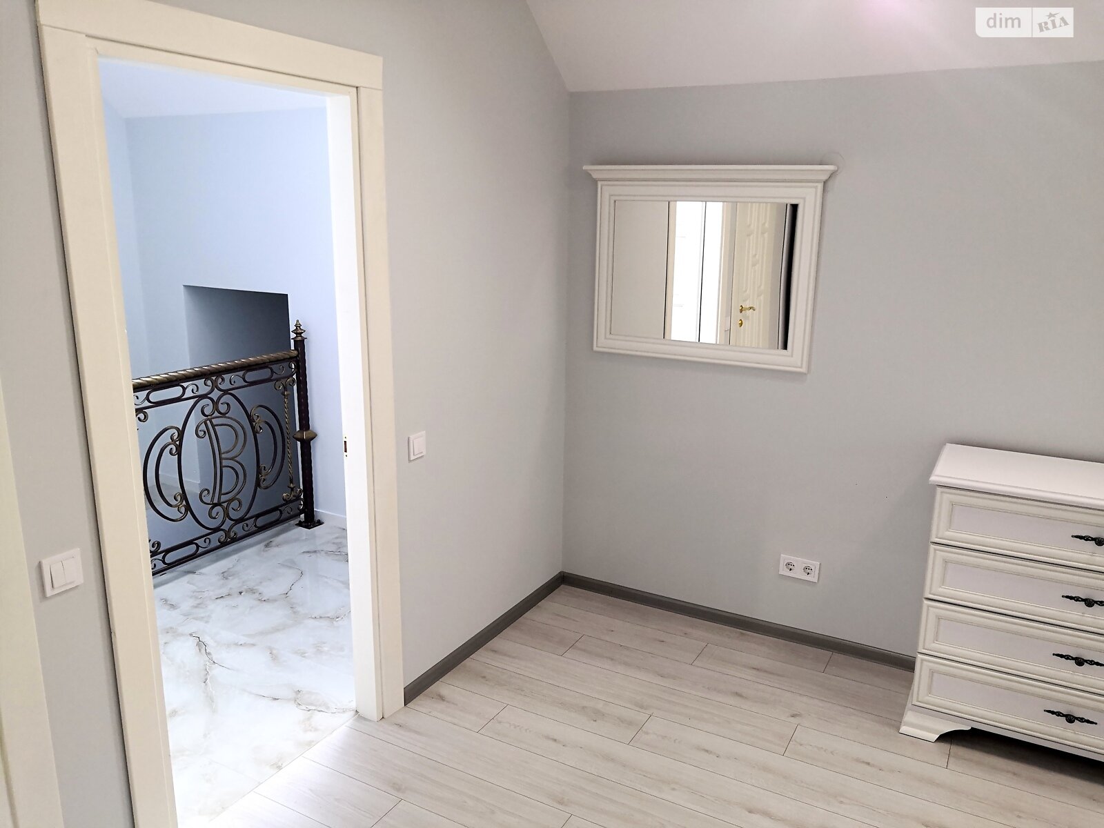 двухэтажный дом, 102 кв. м, кирпич. Сдается помесячно в Львове, в районе Привокзальная фото 1