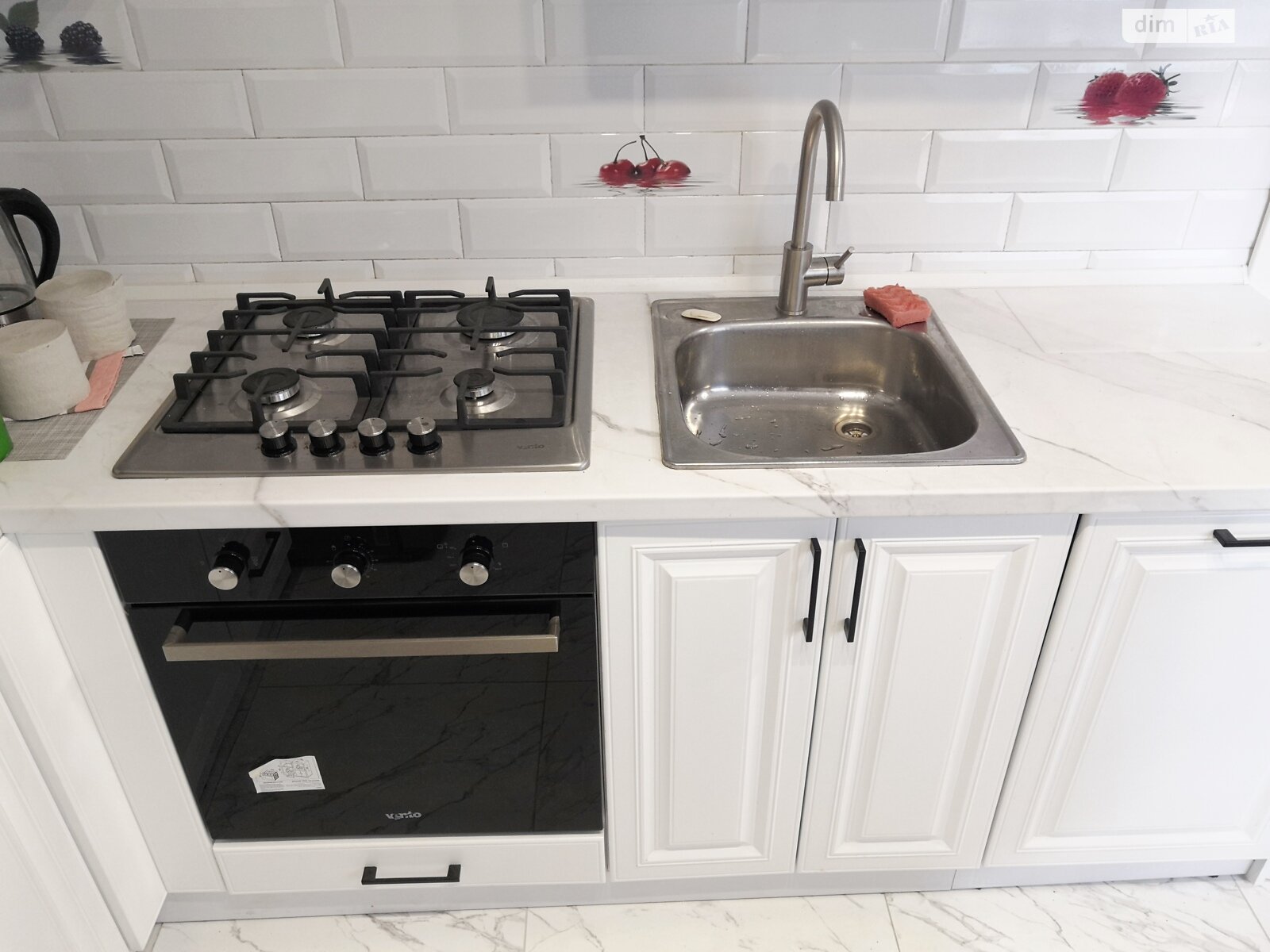 двухэтажный дом, 102 кв. м, кирпич. Сдается помесячно в Львове, в районе Привокзальная фото 1