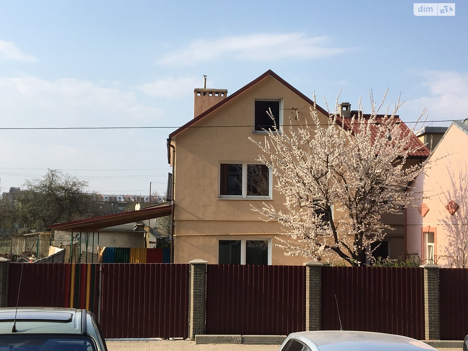 трехэтажный дом с ремонтом, 200 кв. м, кирпич. Сдается помесячно в Львове, в районе Шевченковский фото 1