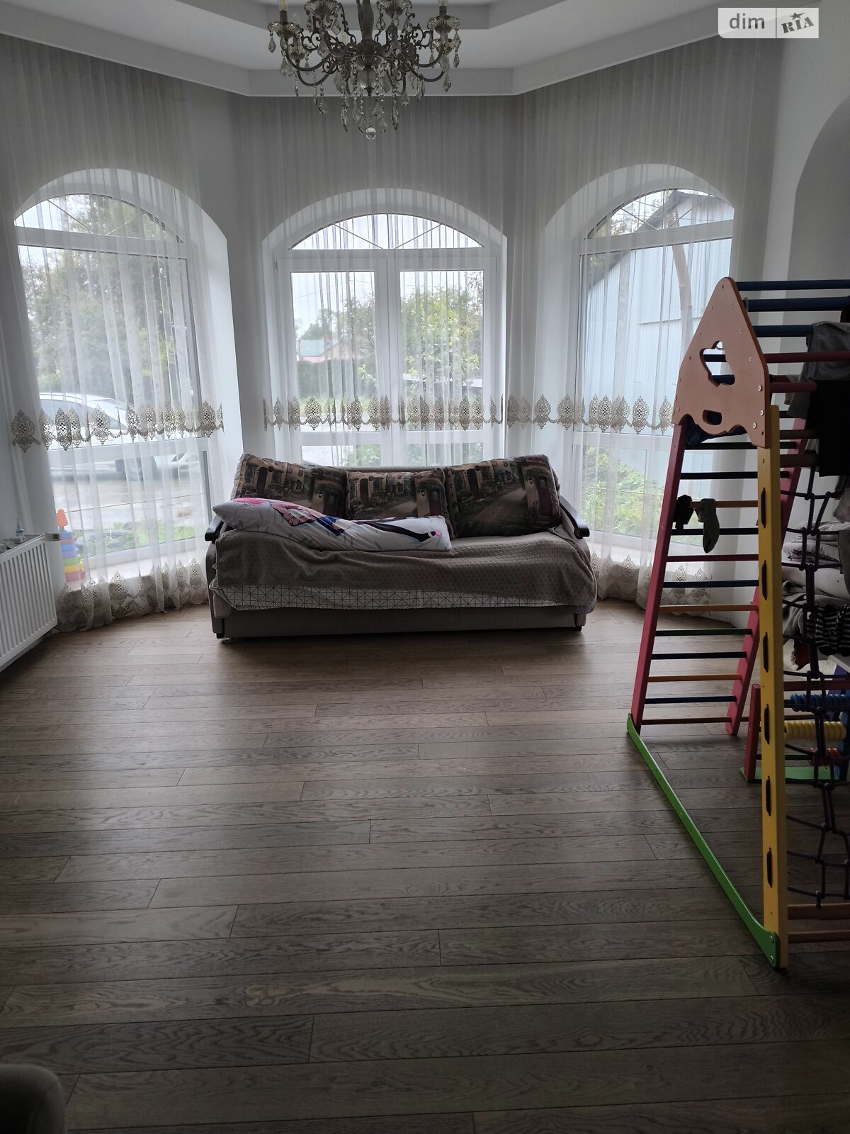 одноэтажный дом, 100 кв. м, кирпич. Сдается помесячно в Львове, в районе Шевченковский фото 1 одноэтажный дом, 100 кв. м, кирпич. Сдается помесячно в Львове, в районе Шевченковский фото 1