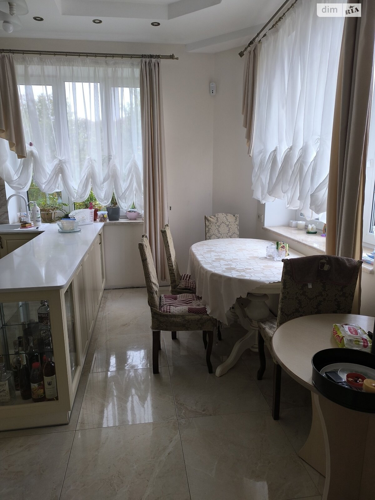 одноэтажный дом, 100 кв. м, кирпич. Сдается помесячно в Львове, в районе Шевченковский фото 1 одноэтажный дом, 100 кв. м, кирпич. Сдается помесячно в Львове, в районе Шевченковский фото 1