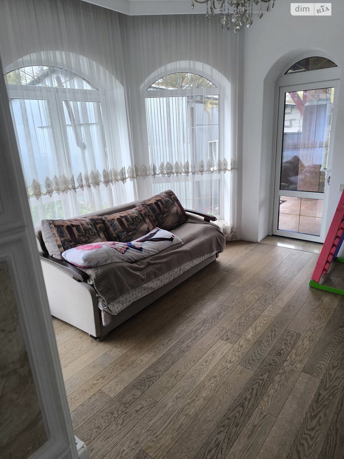 одноэтажный дом, 100 кв. м, кирпич. Сдается помесячно в Львове, в районе Шевченковский фото 1 одноэтажный дом, 100 кв. м, кирпич. Сдается помесячно в Львове, в районе Шевченковский фото 1