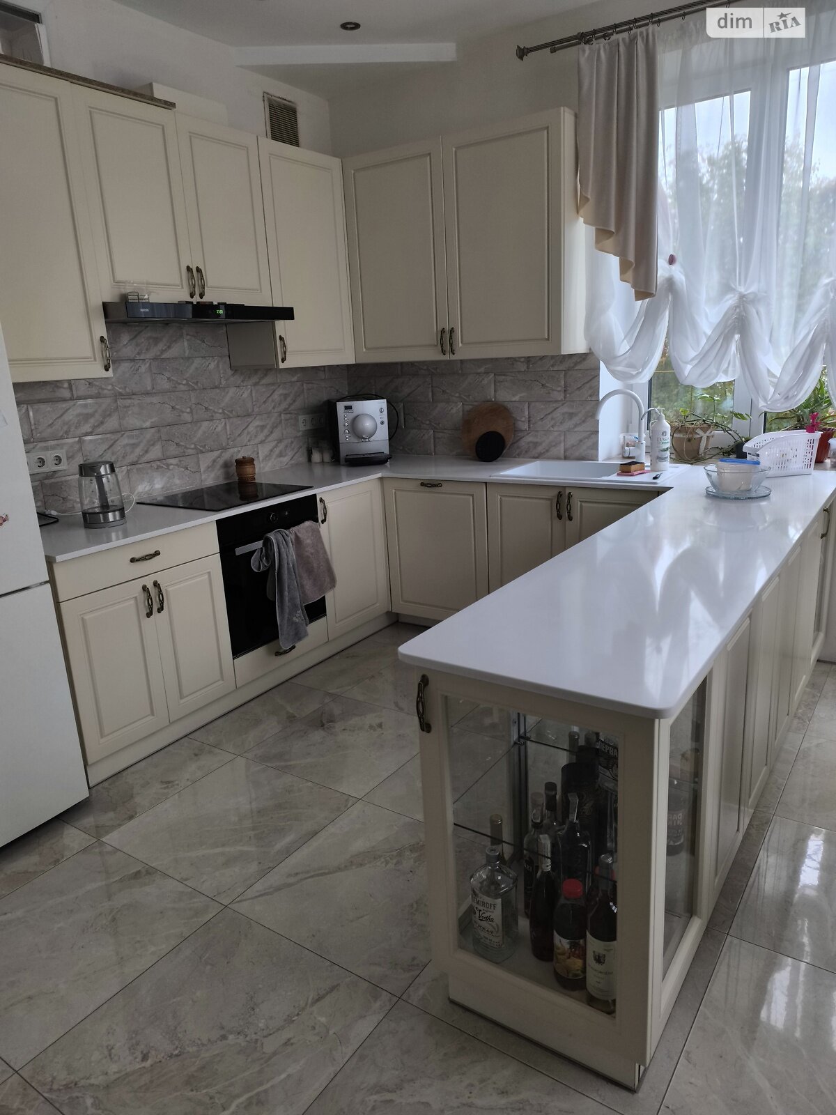 одноэтажный дом, 100 кв. м, кирпич. Сдается помесячно в Львове, в районе Шевченковский фото 1 одноэтажный дом, 100 кв. м, кирпич. Сдается помесячно в Львове, в районе Шевченковский фото 1