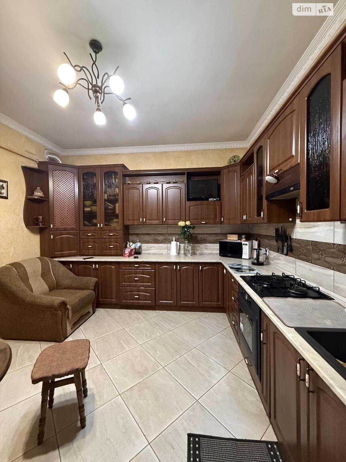 однопроверховий будинок, 90 кв. м, кирпич. Здається помісячно в Львові, в районі Шевченківський фото 1