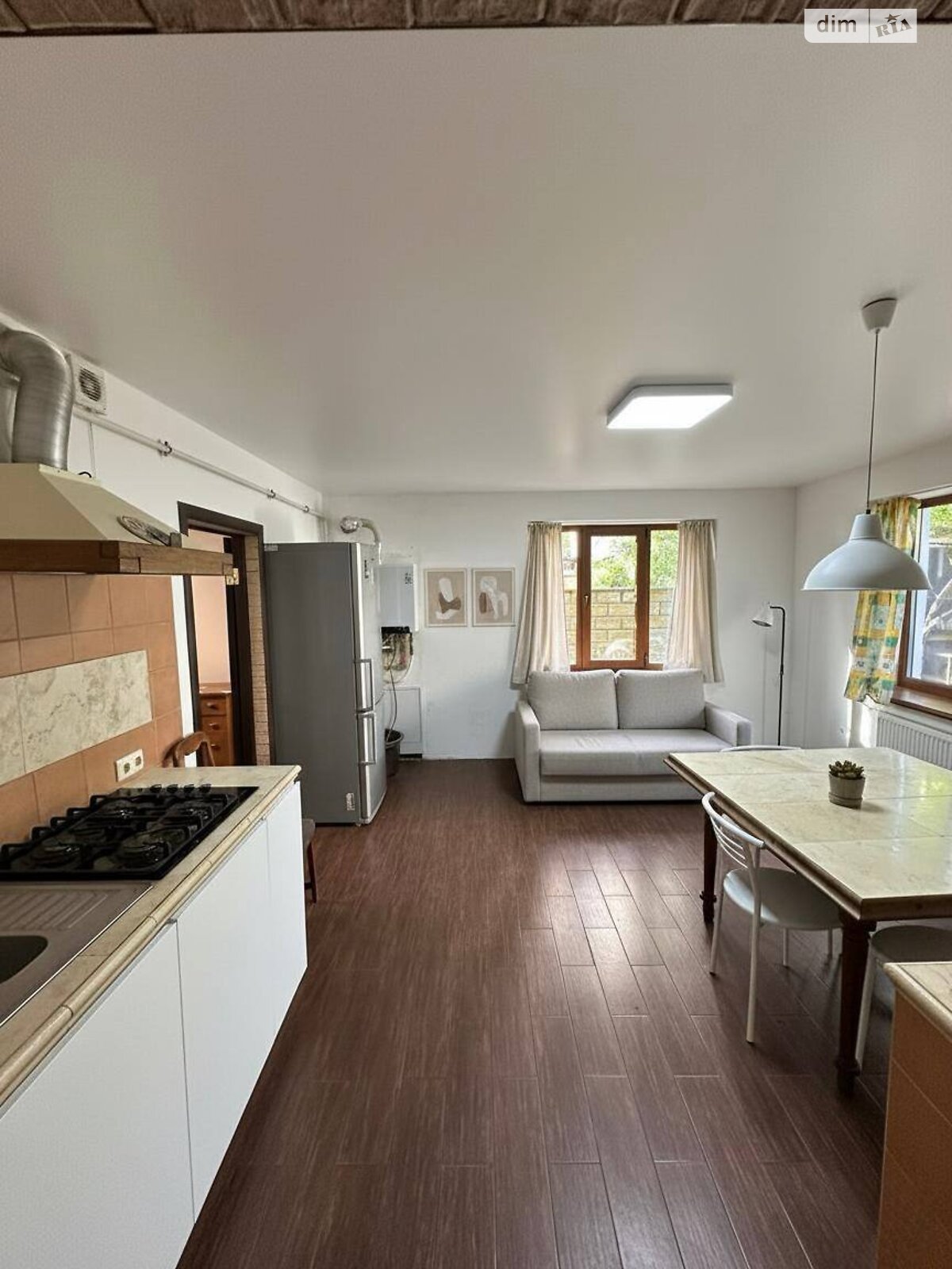 двухэтажный дом беседка, 130 кв. м, кирпич. Сдается помесячно в Львове, в районе Скниловок фото 1 двухэтажный дом беседка, 130 кв. м, кирпич. Сдается помесячно в Львове, в районе Скниловок фото 1