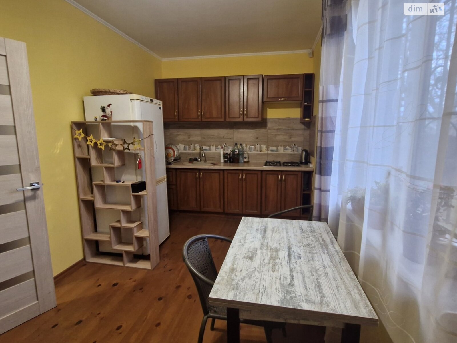 двоповерховий будинок з верандою, 100 кв. м, зруб. Здається помісячно в Львові, в районі Сихів фото 1 двопроверховий будинок з верандою, 100 кв. м, зруб. Здається помісячно в Львові, в районі Сихів фото 1