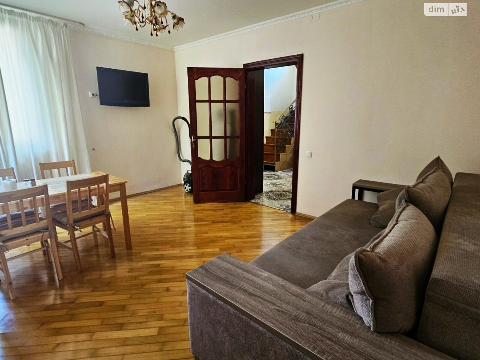 двоповерховий будинок з балконом, 105 кв. м, кирпич. Здається помісячно в Львові, в районі Сихів фото 1 двопроверховий будинок з балконом, 105 кв. м, кирпич. Здається помісячно в Львові, в районі Сихів фото 1