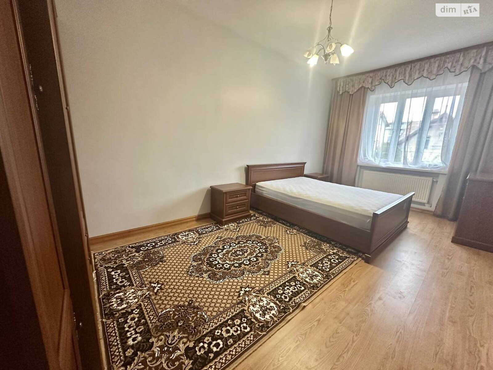 двухэтажный дом с ремонтом, 160 кв. м, кирпич. Сдается помесячно в Львове, в районе Вулька фото 1