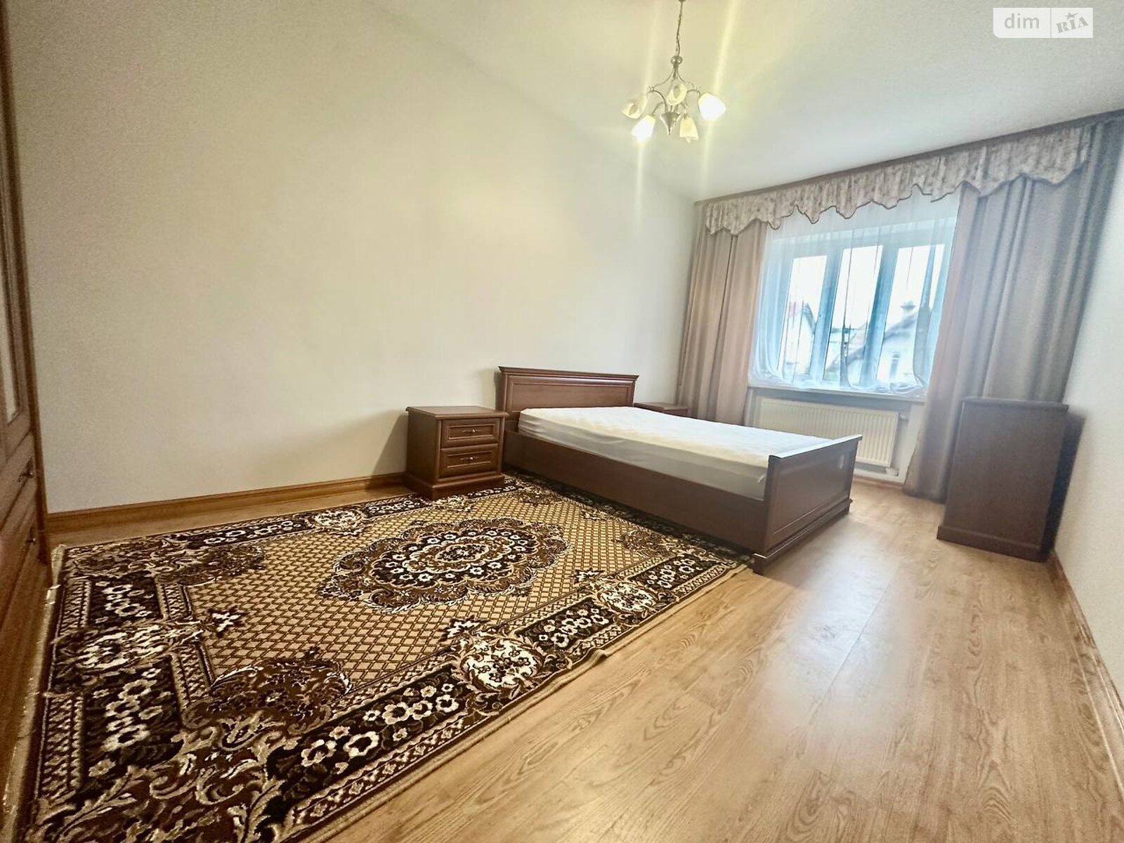 двухэтажный дом с ремонтом, 160 кв. м, кирпич. Сдается помесячно в Львове, в районе Вулька фото 1