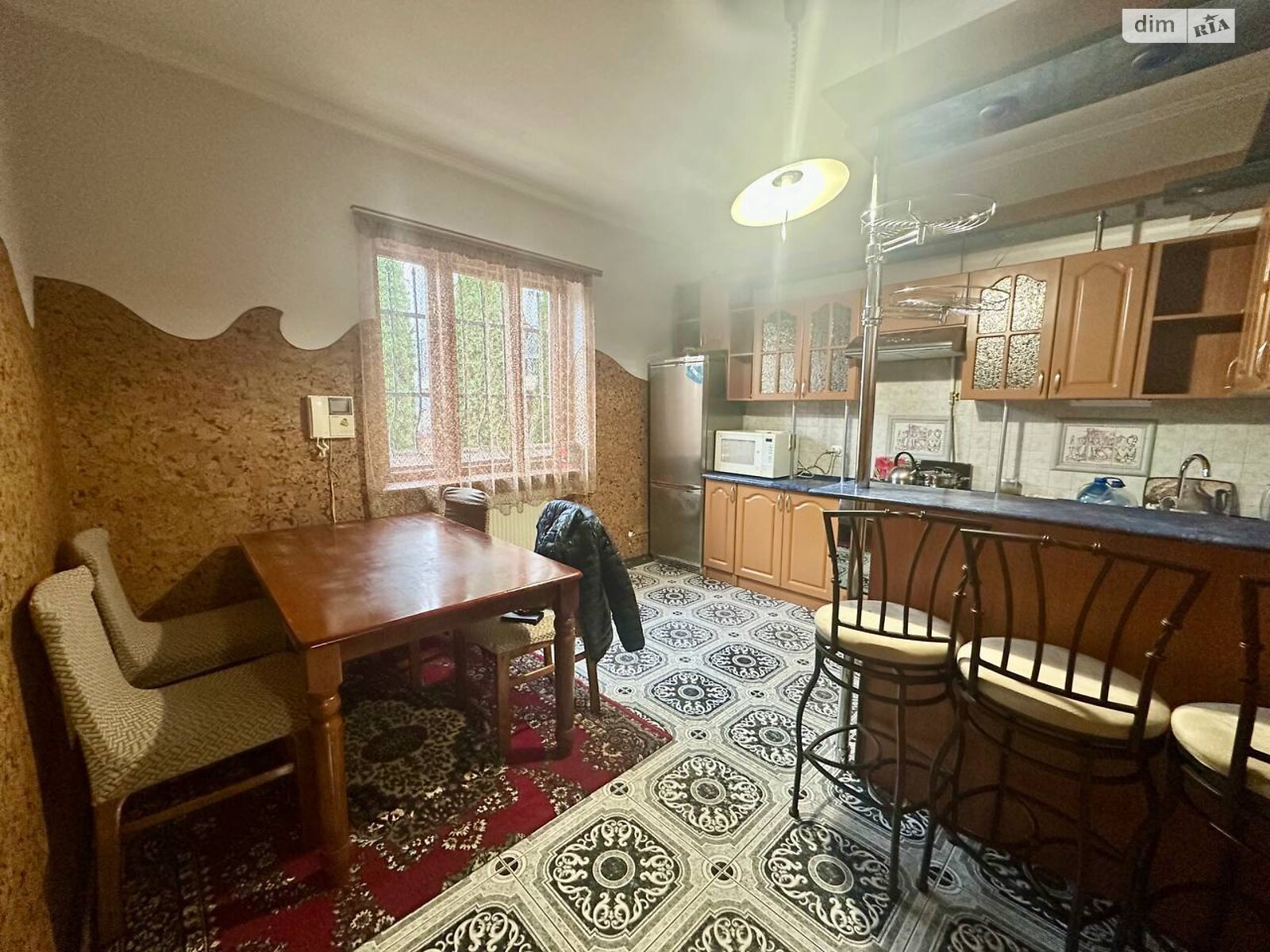 двухэтажный дом с ремонтом, 160 кв. м, кирпич. Сдается помесячно в Львове, в районе Вулька фото 1