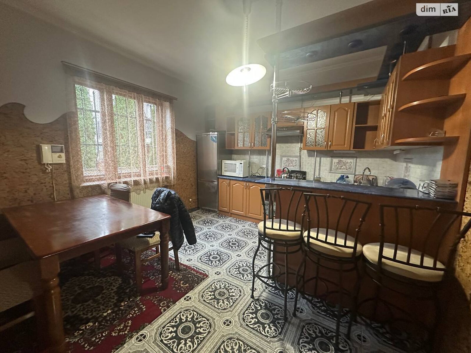 двухэтажный дом с ремонтом, 160 кв. м, кирпич. Сдается помесячно в Львове, в районе Вулька фото 1