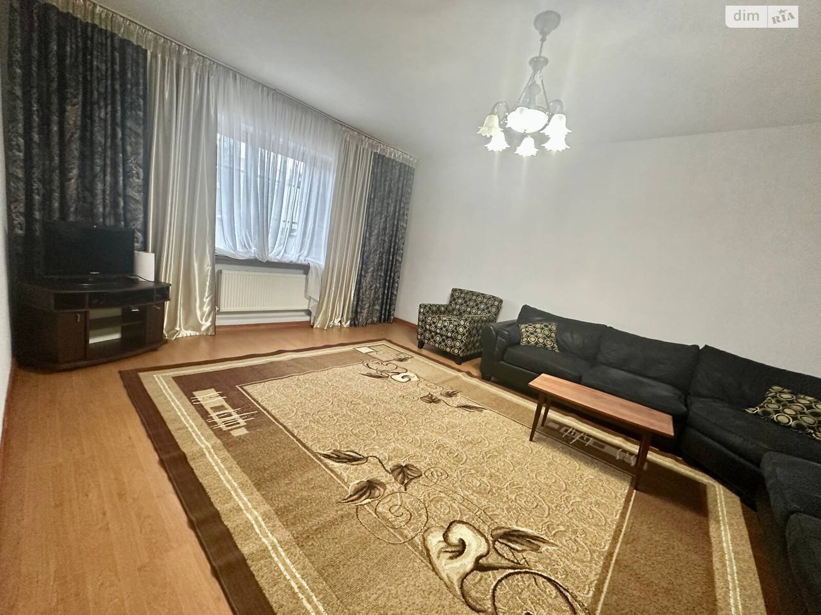 двухэтажный дом с ремонтом, 160 кв. м, кирпич. Сдается помесячно в Львове, в районе Вулька фото 1