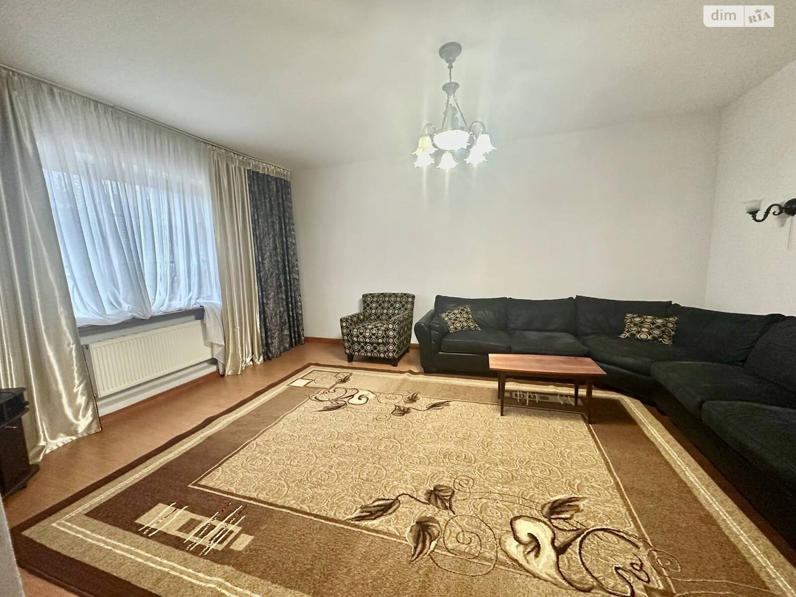 двухэтажный дом с ремонтом, 160 кв. м, кирпич. Сдается помесячно в Львове, в районе Вулька фото 1