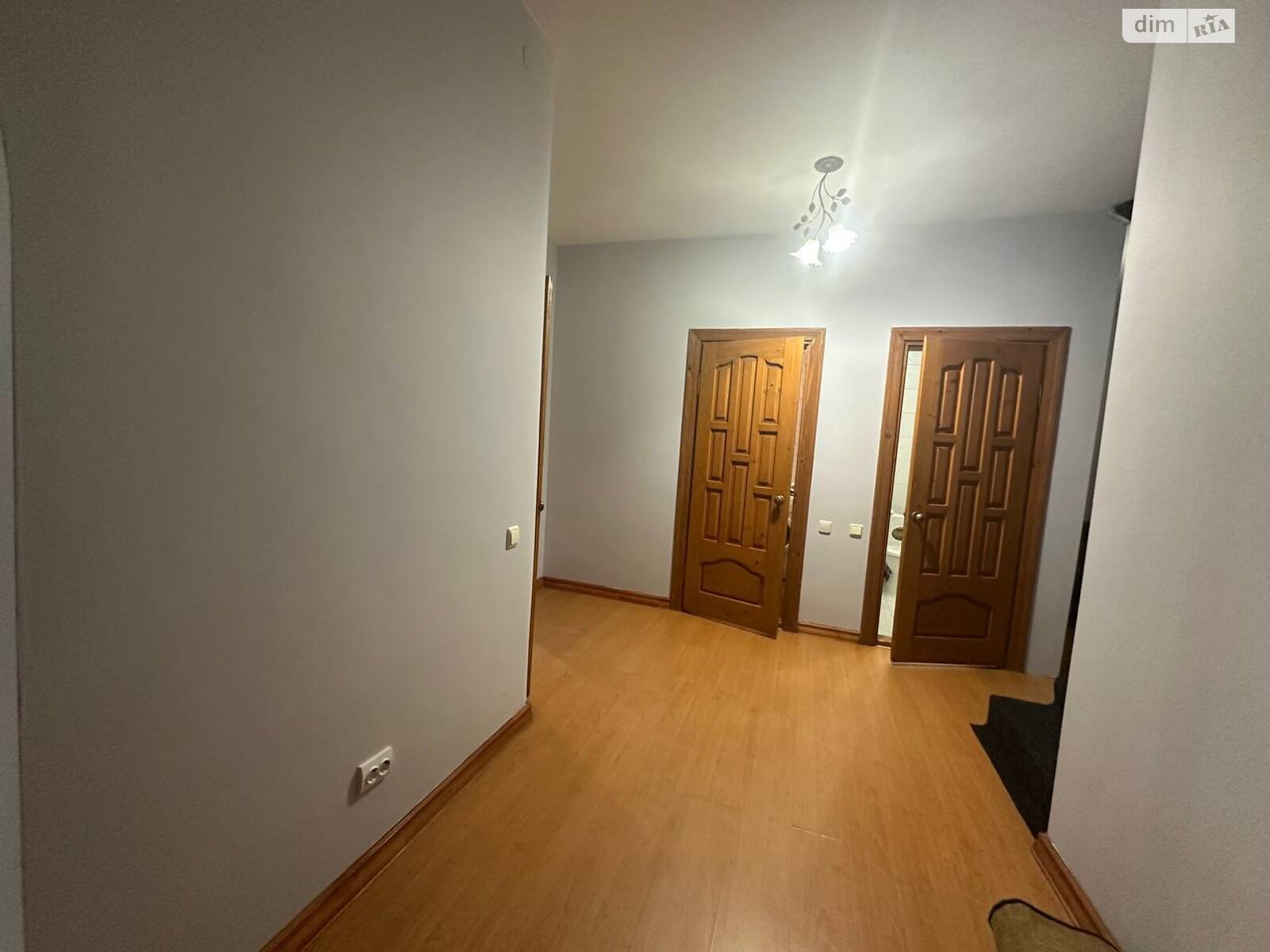 двухэтажный дом с ремонтом, 160 кв. м, кирпич. Сдается помесячно в Львове, в районе Вулька фото 1