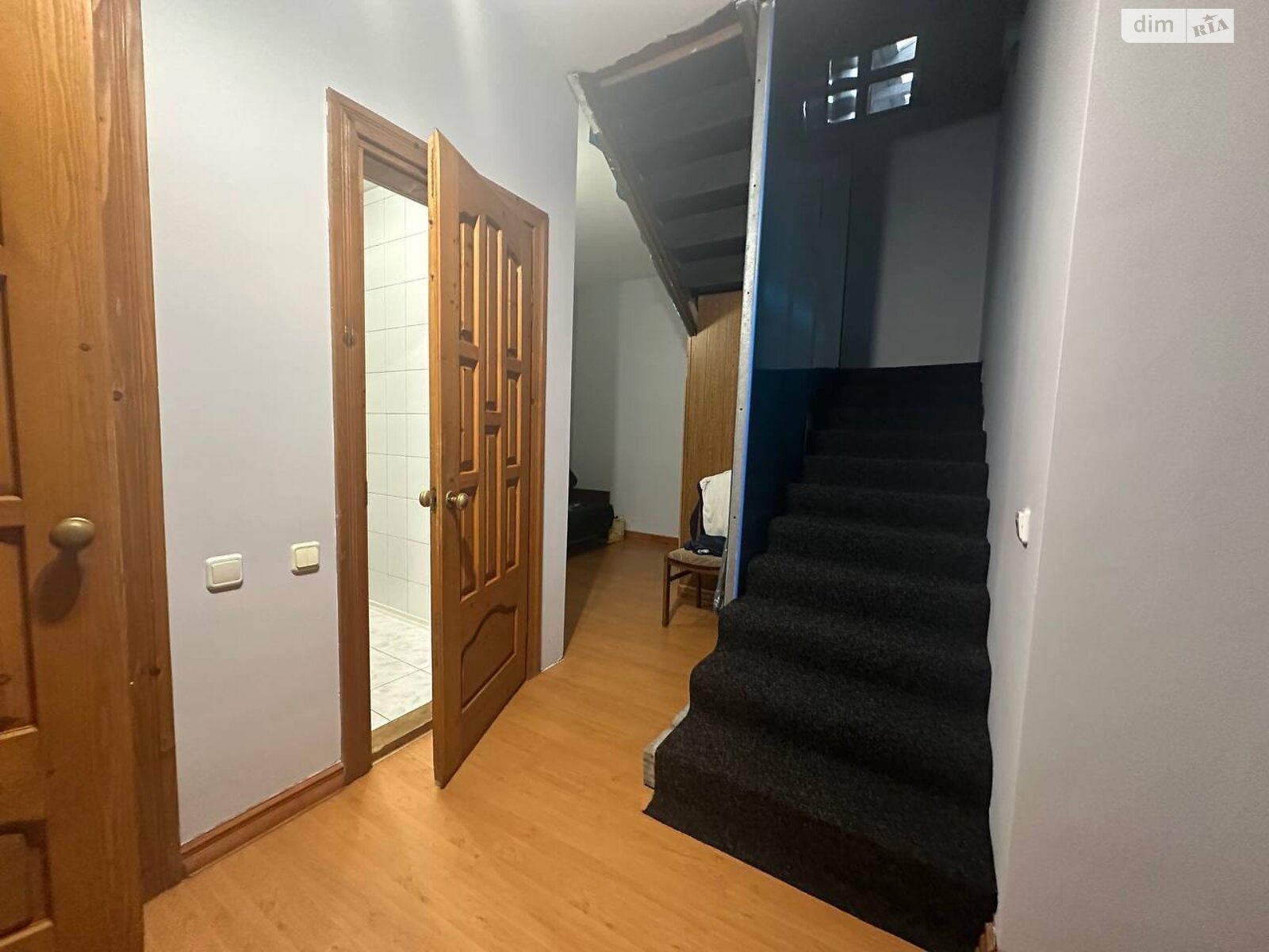 двухэтажный дом с ремонтом, 160 кв. м, кирпич. Сдается помесячно в Львове, в районе Вулька фото 1