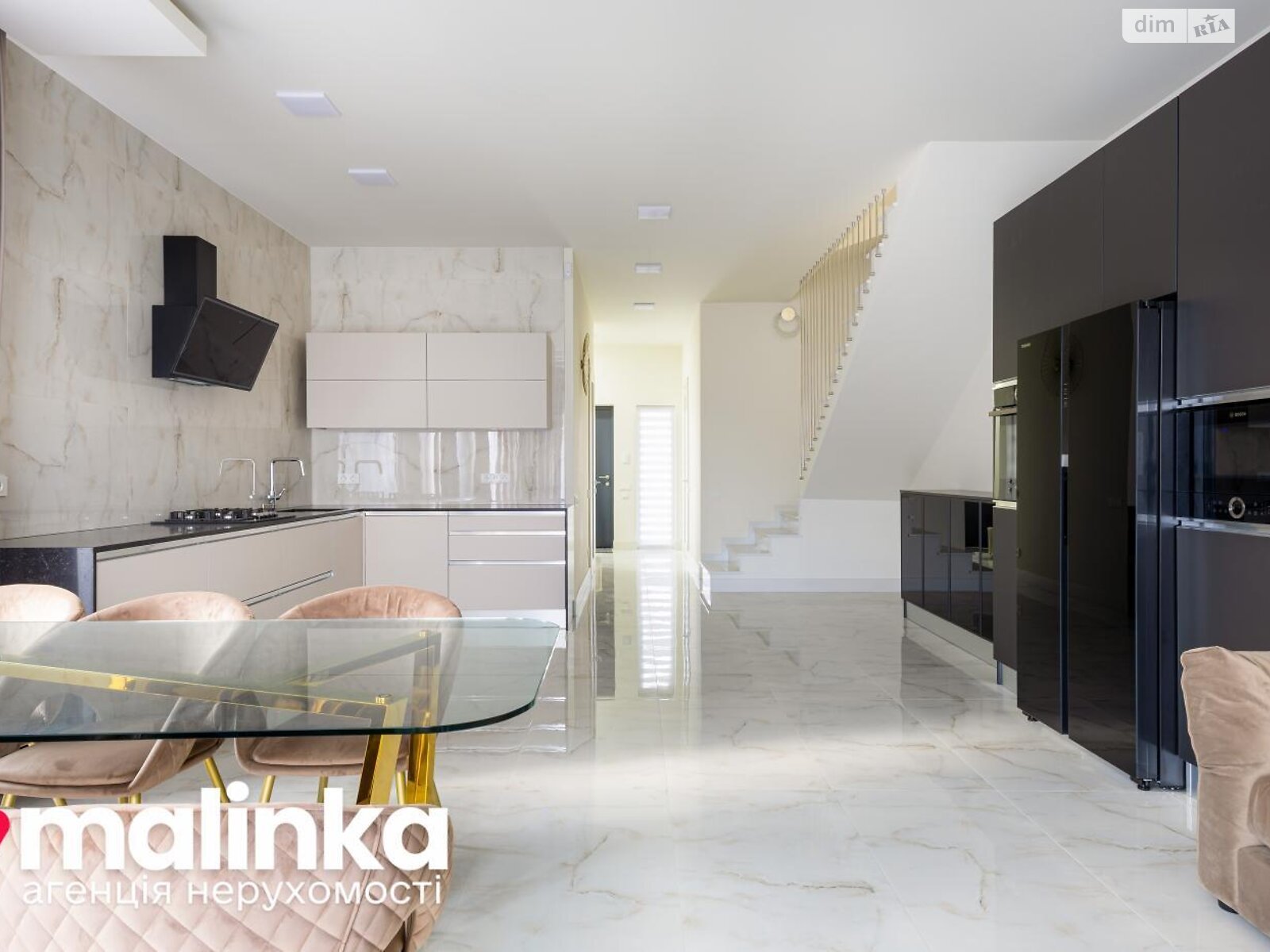 трехэтажный дом, 180 кв. м, кирпич. Сдается помесячно в Львове, в районе Зализнычный фото 1