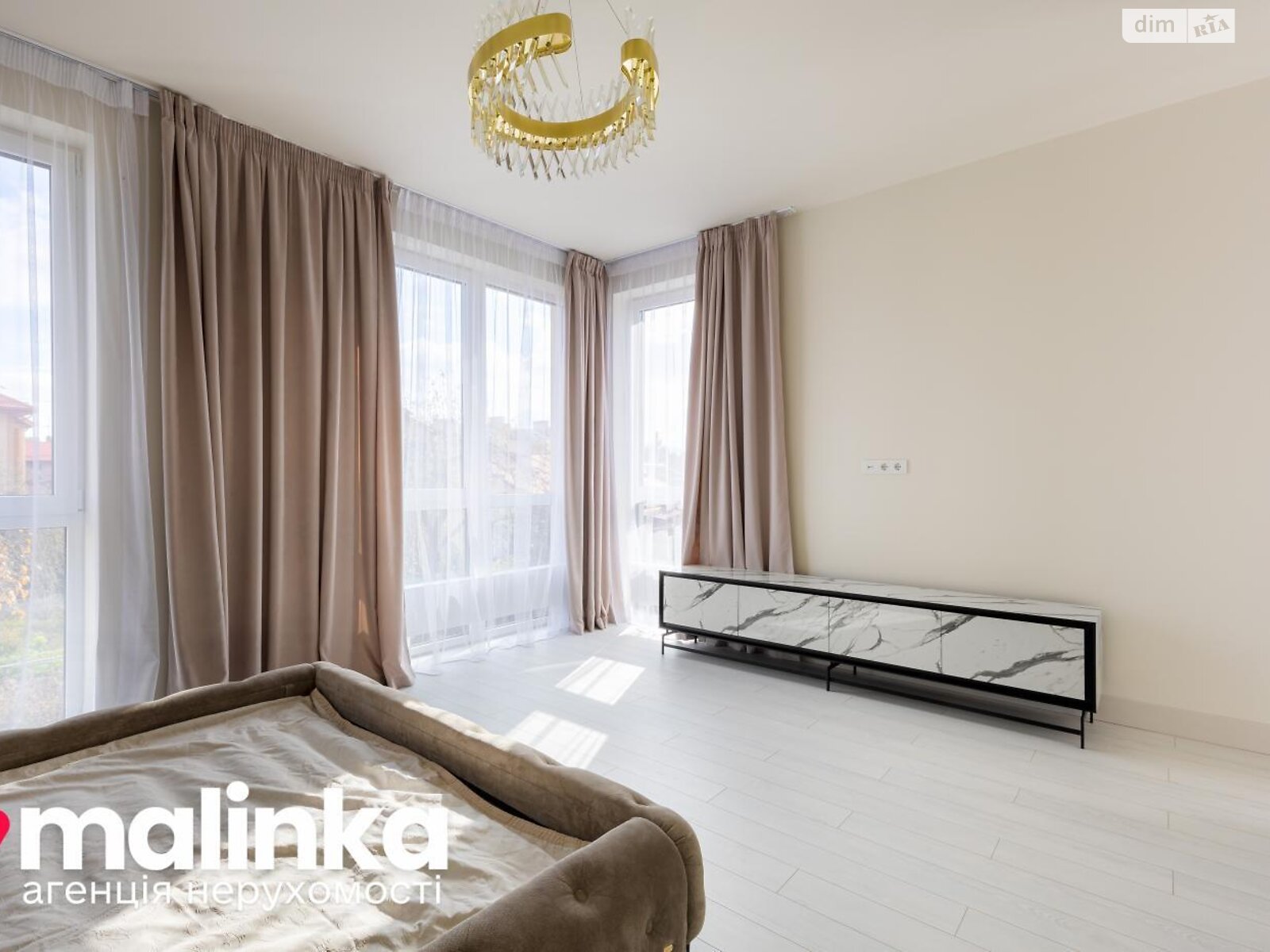 трехэтажный дом, 180 кв. м, кирпич. Сдается помесячно в Львове, в районе Зализнычный фото 1