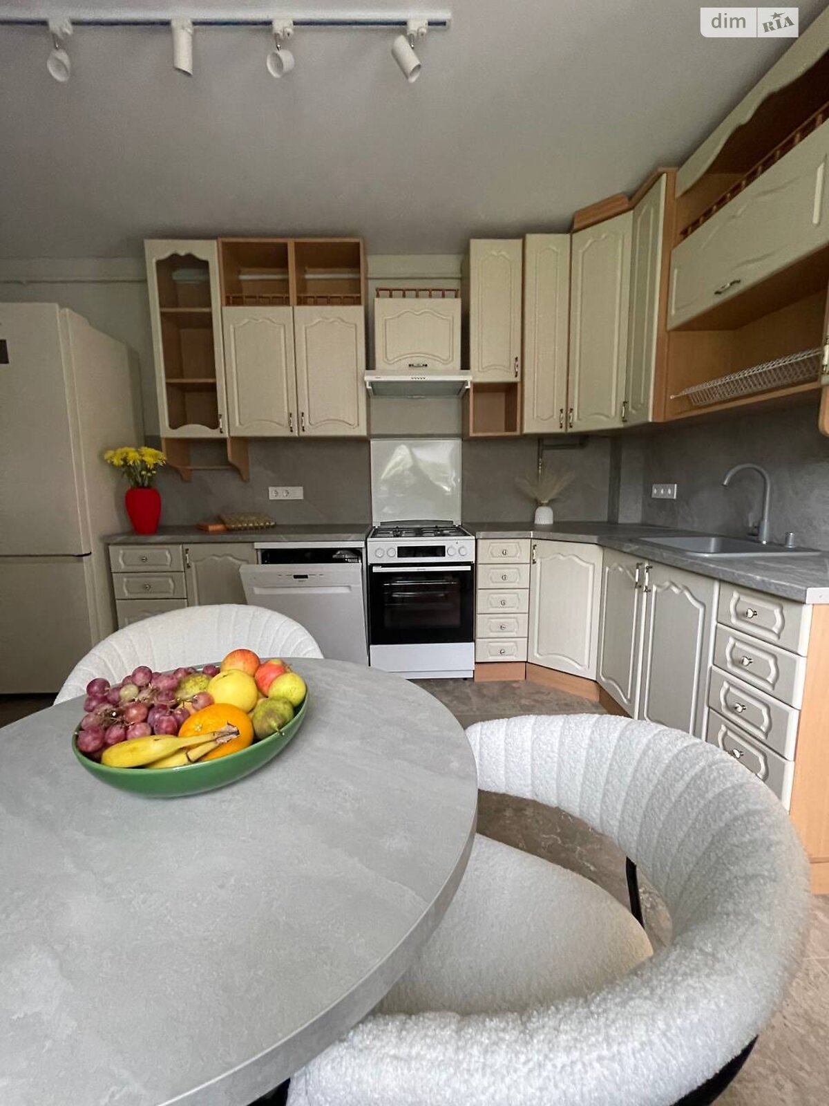 одноповерховий будинок, 90 кв. м, цегла. Здається помісячно в Львові, в районі Збоїща фото 1 однопроверховий будинок, 90 кв. м, цегла. Здається помісячно в Львові, в районі Збоїща фото 1