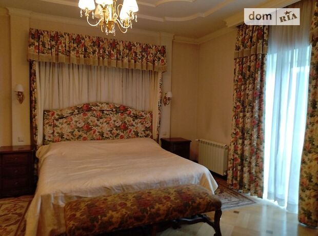 двухэтажный дом с балконом, 350 кв. м, кирпич. Сдается помесячно в Львове фото 1 двухэтажный дом с балконом, 350 кв. м, кирпич. Сдается помесячно в Львове фото 1