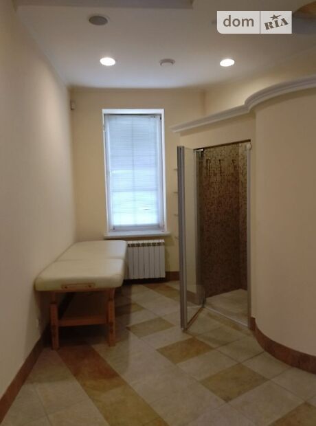 двухэтажный дом с балконом, 350 кв. м, кирпич. Сдается помесячно в Львове фото 1 двухэтажный дом с балконом, 350 кв. м, кирпич. Сдается помесячно в Львове фото 1