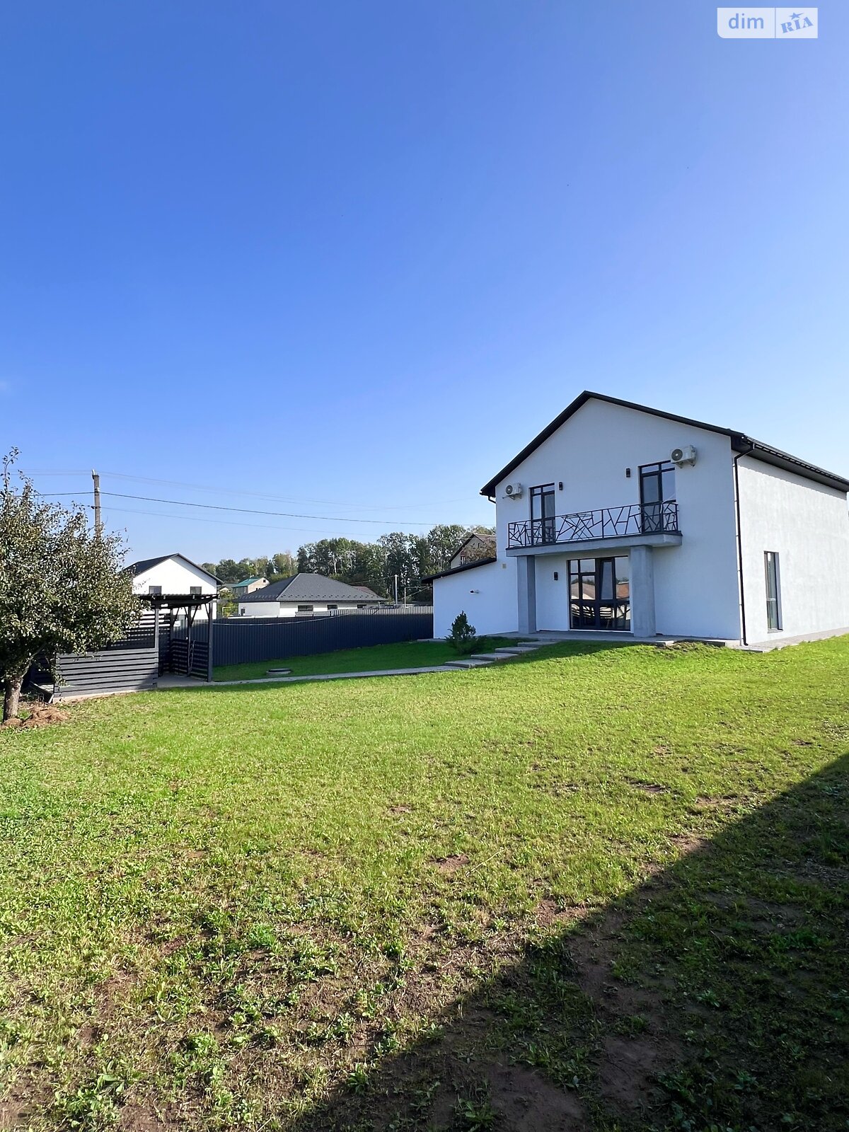 двухэтажный дом с гаражом, 220 кв. м, газобетон. Сдается помесячно в Лысогоре фото 1