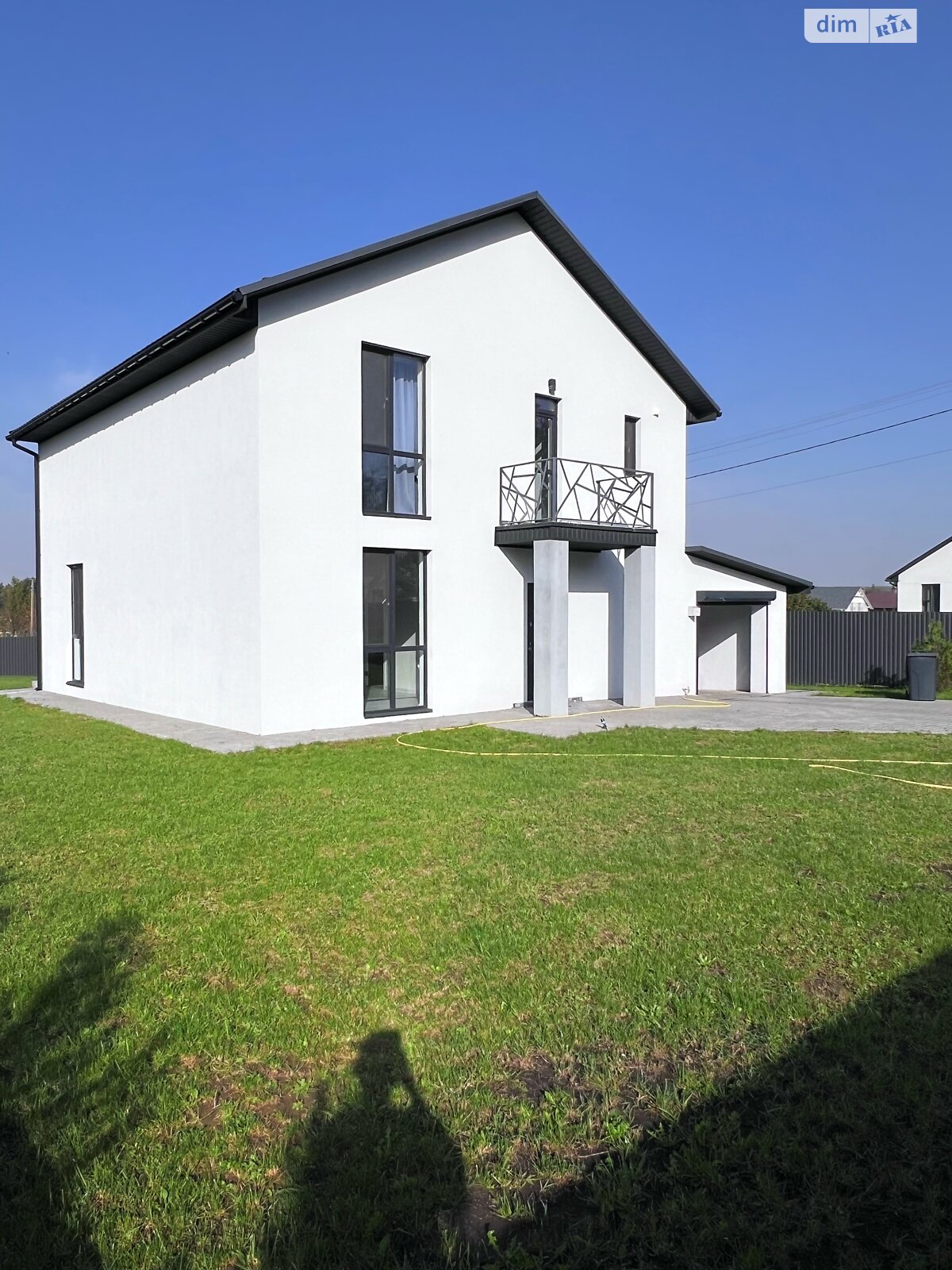 двухэтажный дом с гаражом, 220 кв. м, газобетон. Сдается помесячно в Лысогоре фото 1