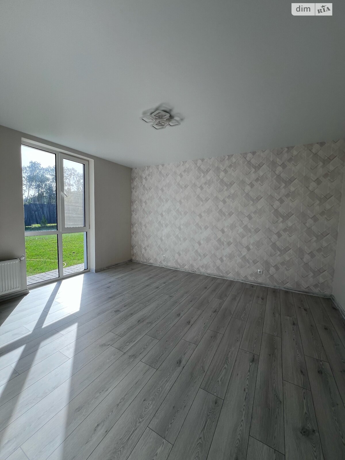 двухэтажный дом с гаражом, 220 кв. м, газобетон. Сдается помесячно в Лысогоре фото 1