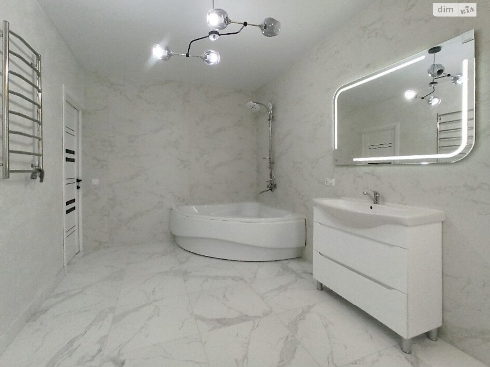 двухэтажный дом с гаражом, 200 кв. м, газобетон. Сдается помесячно в Лысогоре фото 1 двухэтажный дом с гаражом, 200 кв. м, газобетон. Сдается помесячно в Лысогоре фото 1