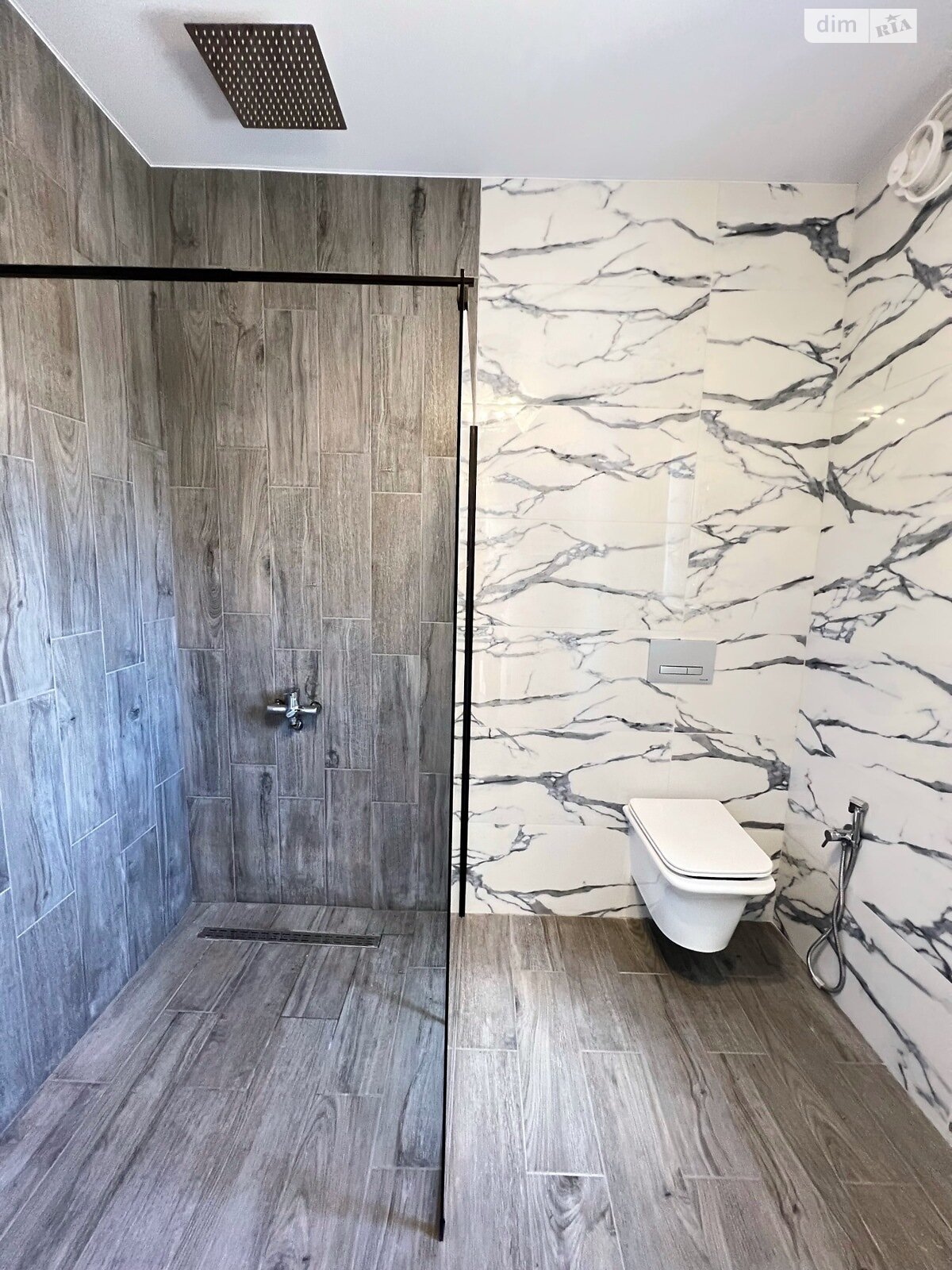 двухэтажный дом с гаражом, 200 кв. м, газобетон. Сдается помесячно в Лысогоре фото 1 двухэтажный дом с гаражом, 200 кв. м, газобетон. Сдается помесячно в Лысогоре фото 1