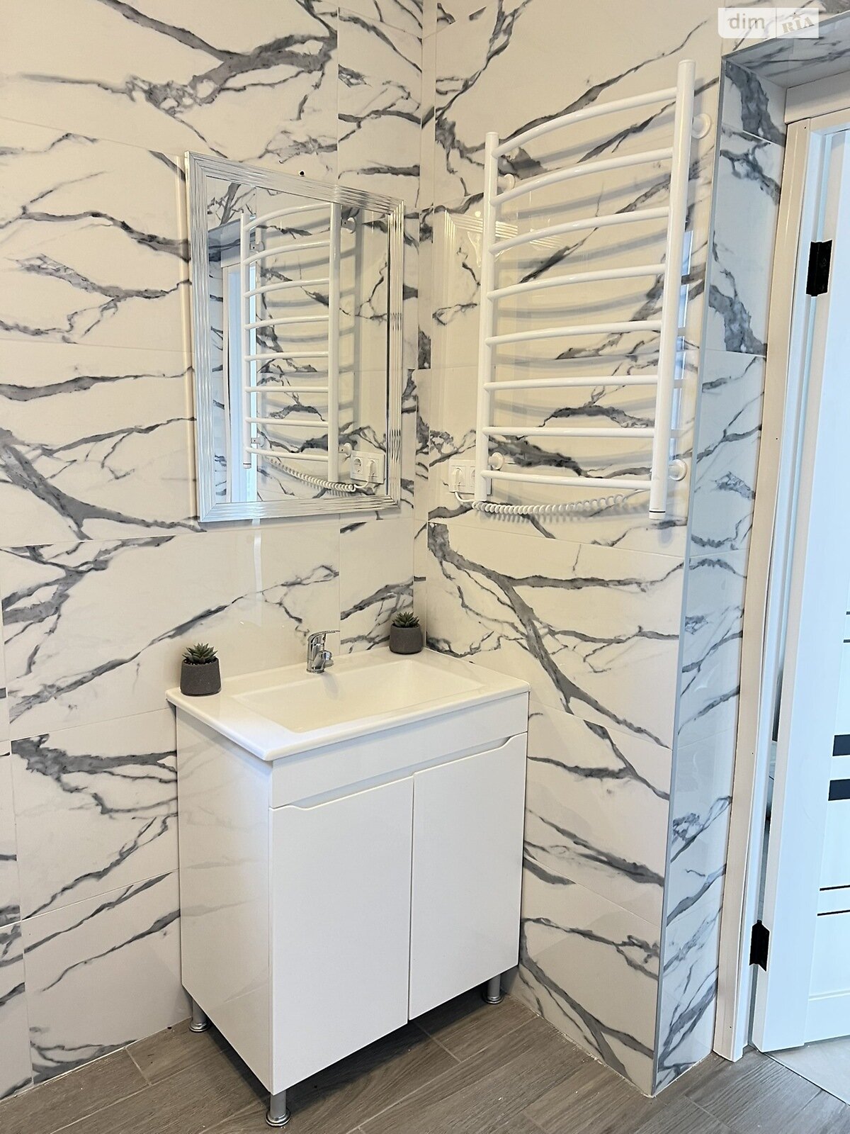 двухэтажный дом с гаражом, 200 кв. м, газобетон. Сдается помесячно в Лысогоре фото 1 двухэтажный дом с гаражом, 200 кв. м, газобетон. Сдается помесячно в Лысогоре фото 1