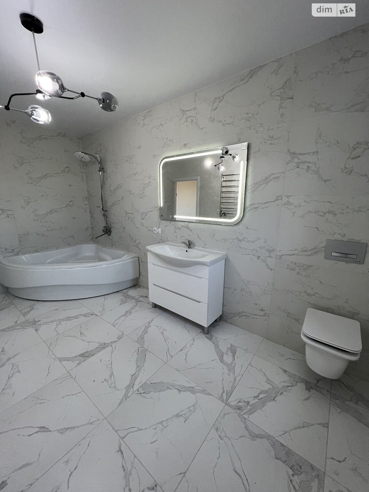 двухэтажный дом с гаражом, 200 кв. м, газобетон. Сдается помесячно в Лысогоре фото 1 двухэтажный дом с гаражом, 200 кв. м, газобетон. Сдается помесячно в Лысогоре фото 1