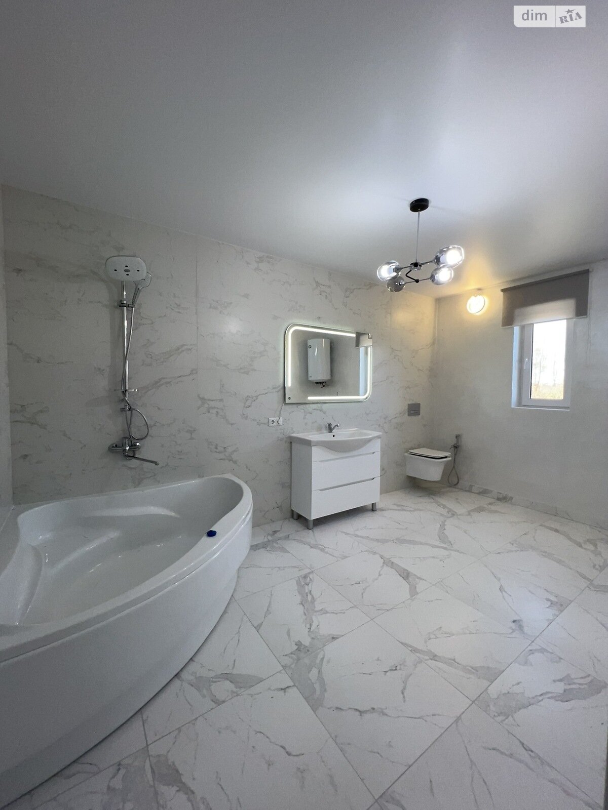 двухэтажный дом с гаражом, 200 кв. м, газобетон. Сдается помесячно в Лысогоре фото 1 двухэтажный дом с гаражом, 200 кв. м, газобетон. Сдается помесячно в Лысогоре фото 1