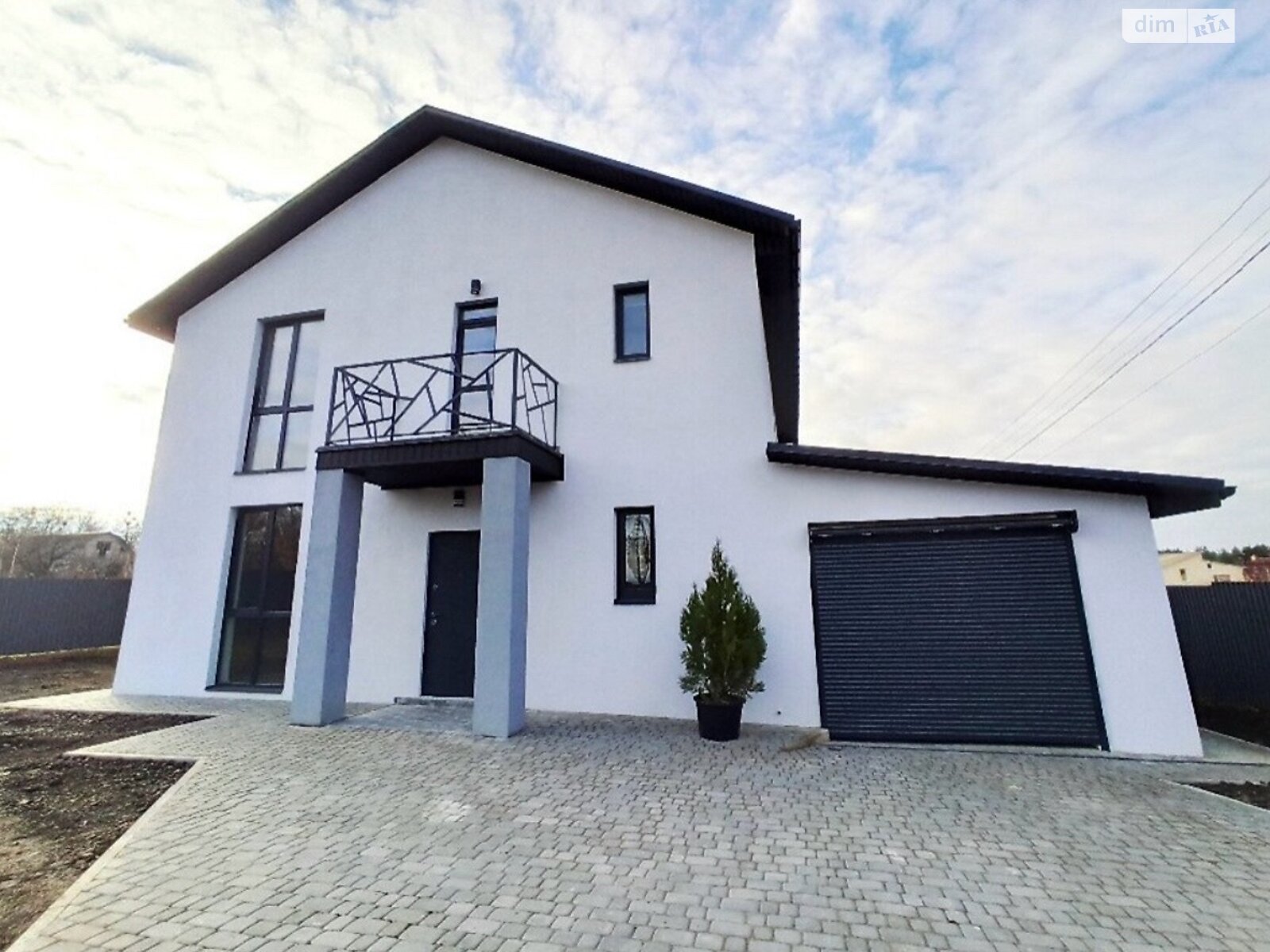 двухэтажный дом с гаражом, 200 кв. м, газобетон. Сдается помесячно в Лысогоре фото 1 двухэтажный дом с гаражом, 200 кв. м, газобетон. Сдается помесячно в Лысогоре фото 1