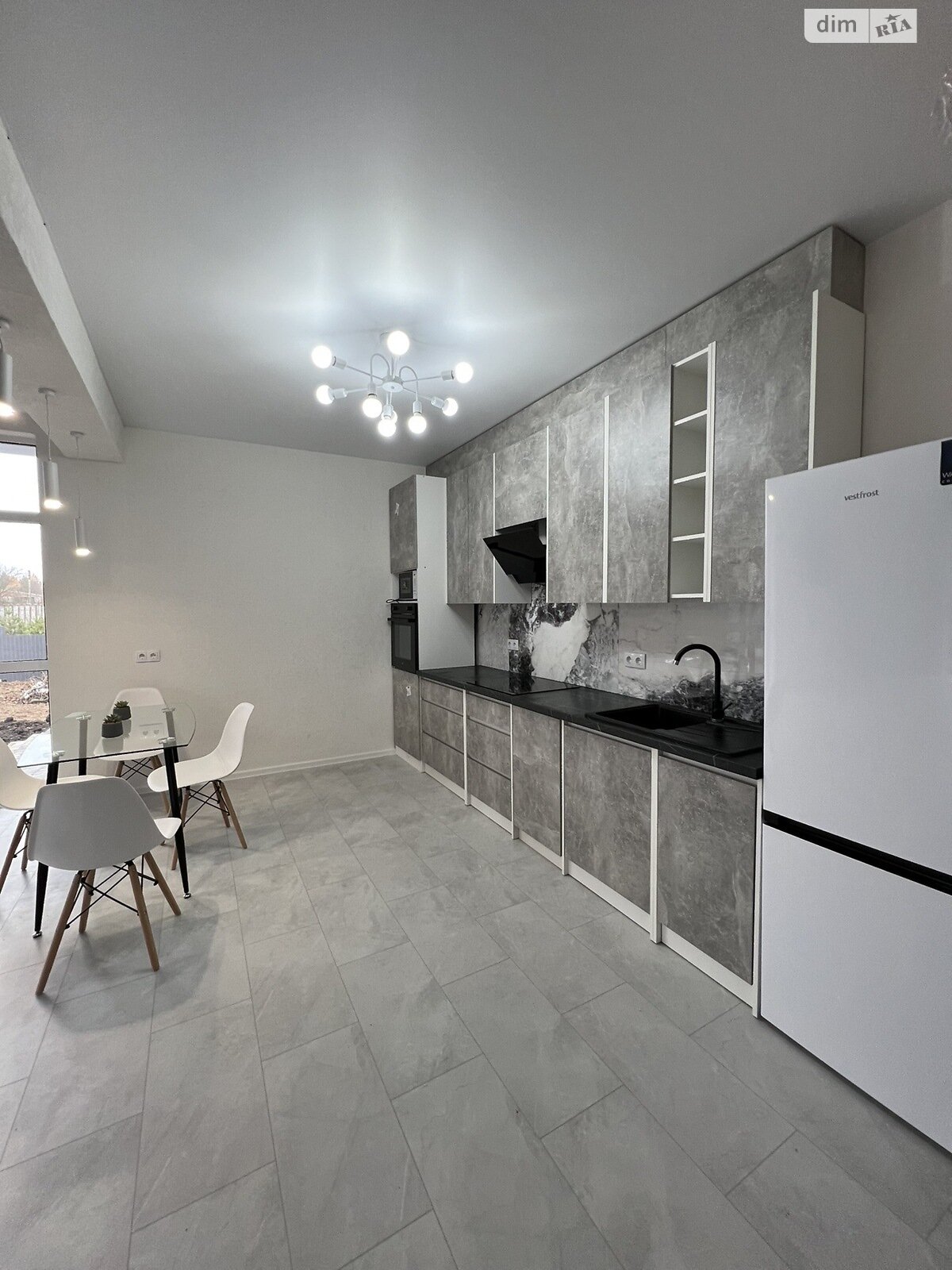 двухэтажный дом с гаражом, 200 кв. м, газобетон. Сдается помесячно в Лысогоре фото 1 двухэтажный дом с гаражом, 200 кв. м, газобетон. Сдается помесячно в Лысогоре фото 1