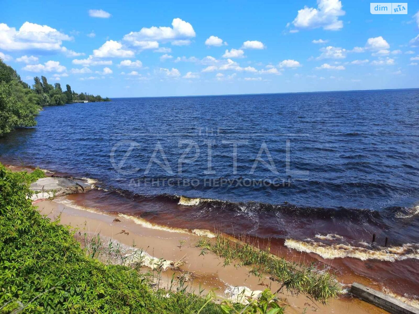 двоповерховий будинок з гаражем, 250 кв. м, цегла. Здається помісячно в Лютіжі фото 1