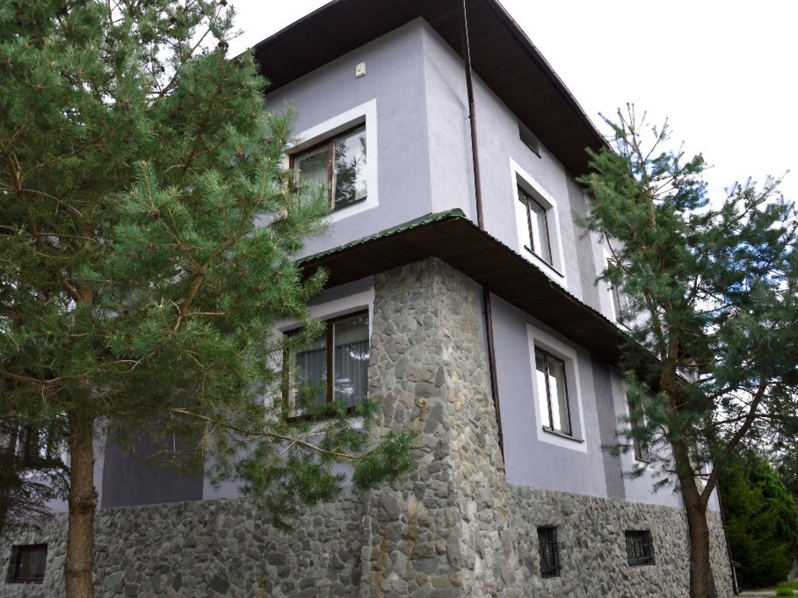 трехэтажный дом с балконом, 374 кв. м, кирпич. Сдается помесячно в Малечковичах фото 1
