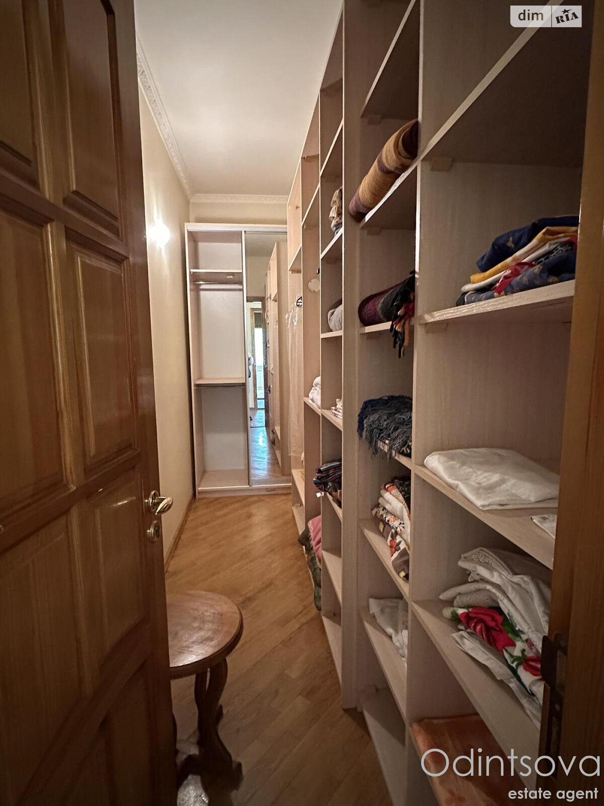 двухэтажный дом с верандой, 322.7 кв. м, кирпич. Сдается помесячно в Мархалевке фото 1 двухэтажный дом с верандой, 322.7 кв. м, кирпич. Сдается помесячно в Мархалевке фото 1