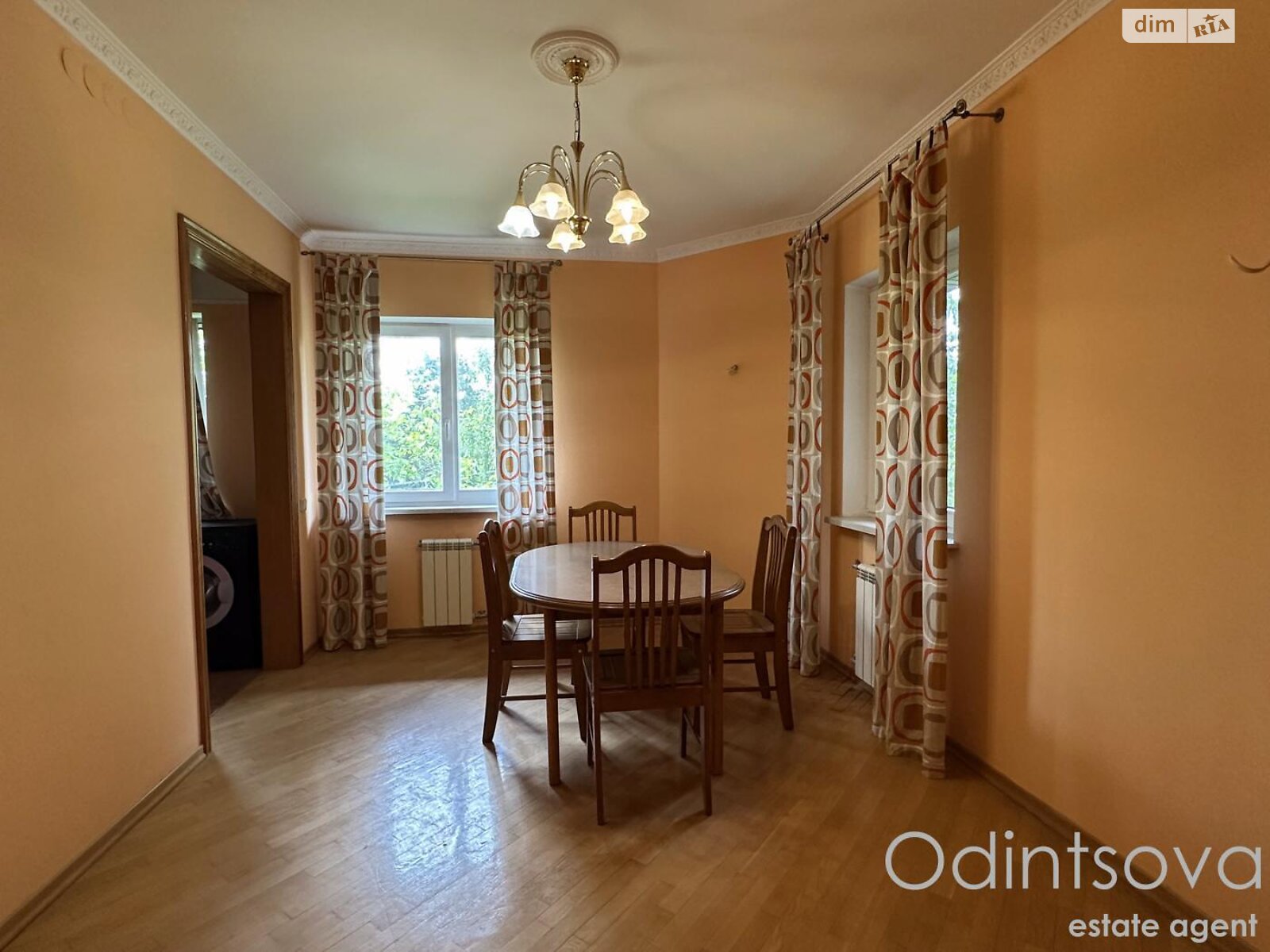 двухэтажный дом с верандой, 322.7 кв. м, кирпич. Сдается помесячно в Мархалевке фото 1 двухэтажный дом с верандой, 322.7 кв. м, кирпич. Сдается помесячно в Мархалевке фото 1