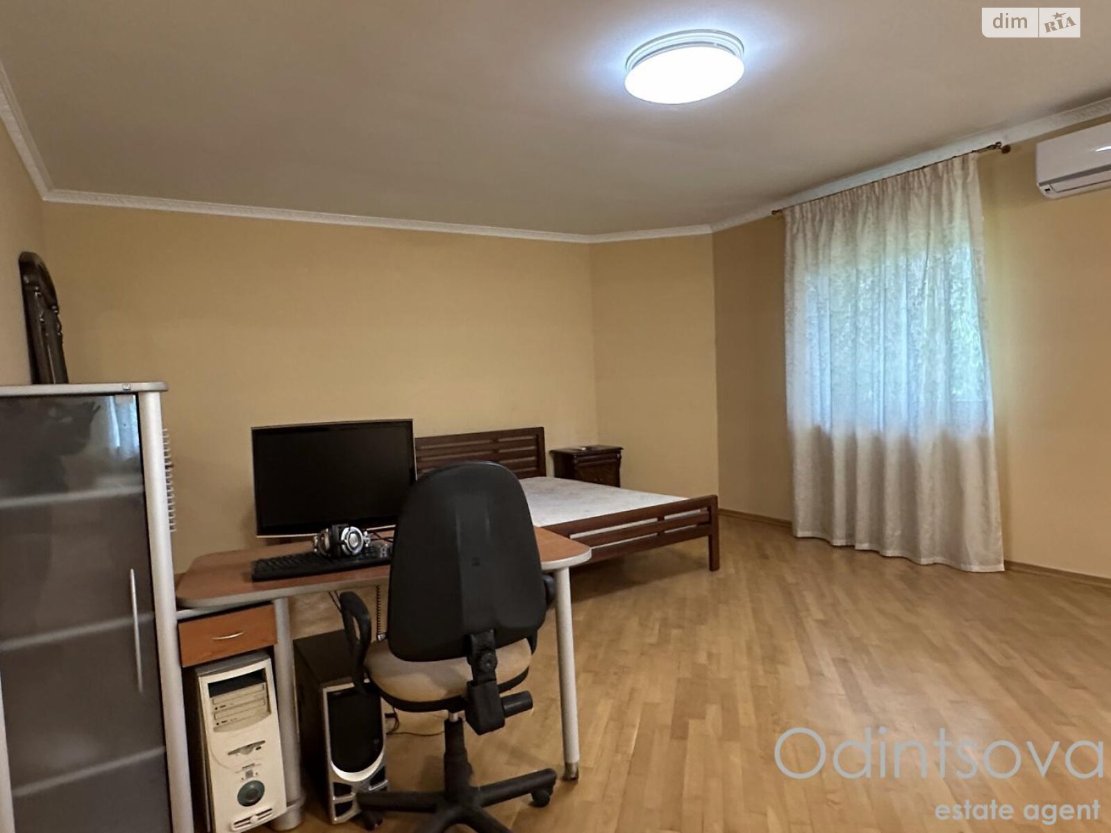 двухэтажный дом с верандой, 322.7 кв. м, кирпич. Сдается помесячно в Мархалевке фото 1 двухэтажный дом с верандой, 322.7 кв. м, кирпич. Сдается помесячно в Мархалевке фото 1